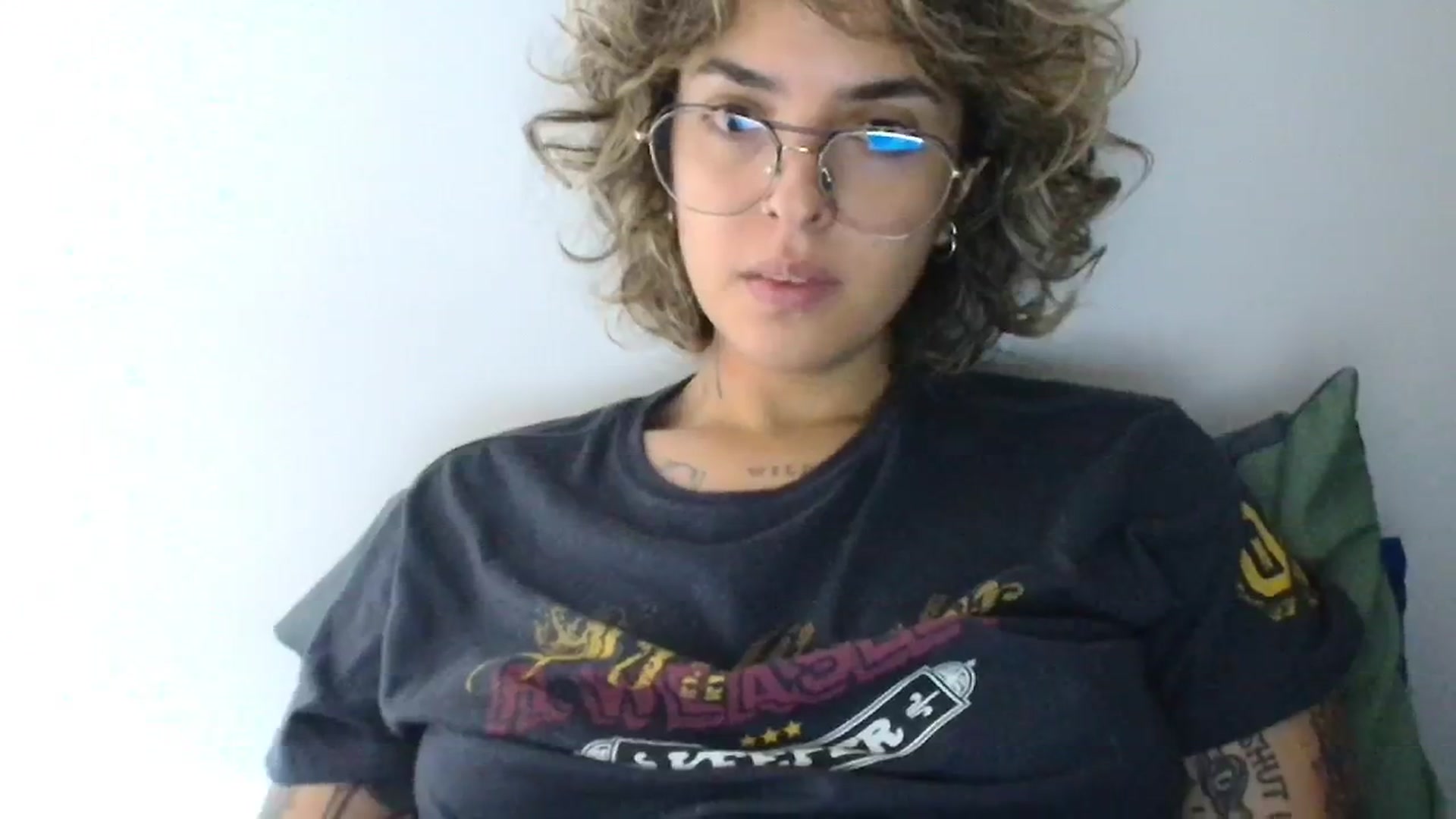 Gallery image thumbnail from RiversideCA's myfreecams stream on, 06/17/2024, 17:28 image 20 of 20