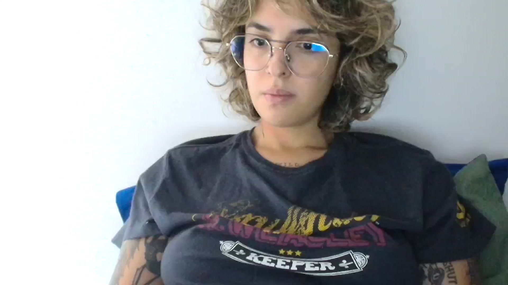 Gallery image thumbnail from RiversideCA's myfreecams stream on, 06/17/2024, 17:28 image 4 of 20