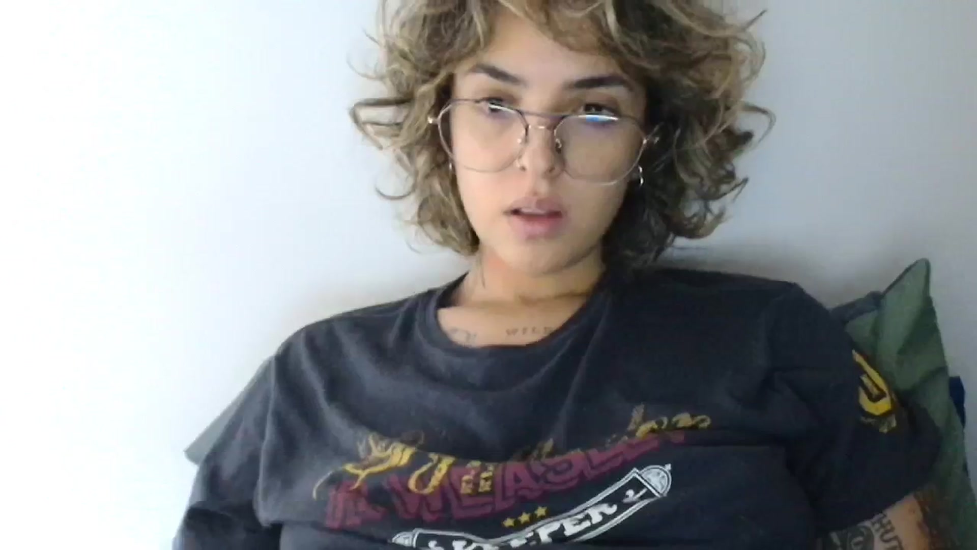 Gallery image thumbnail from RiversideCA's myfreecams stream on, 06/17/2024, 17:28 image 18 of 20