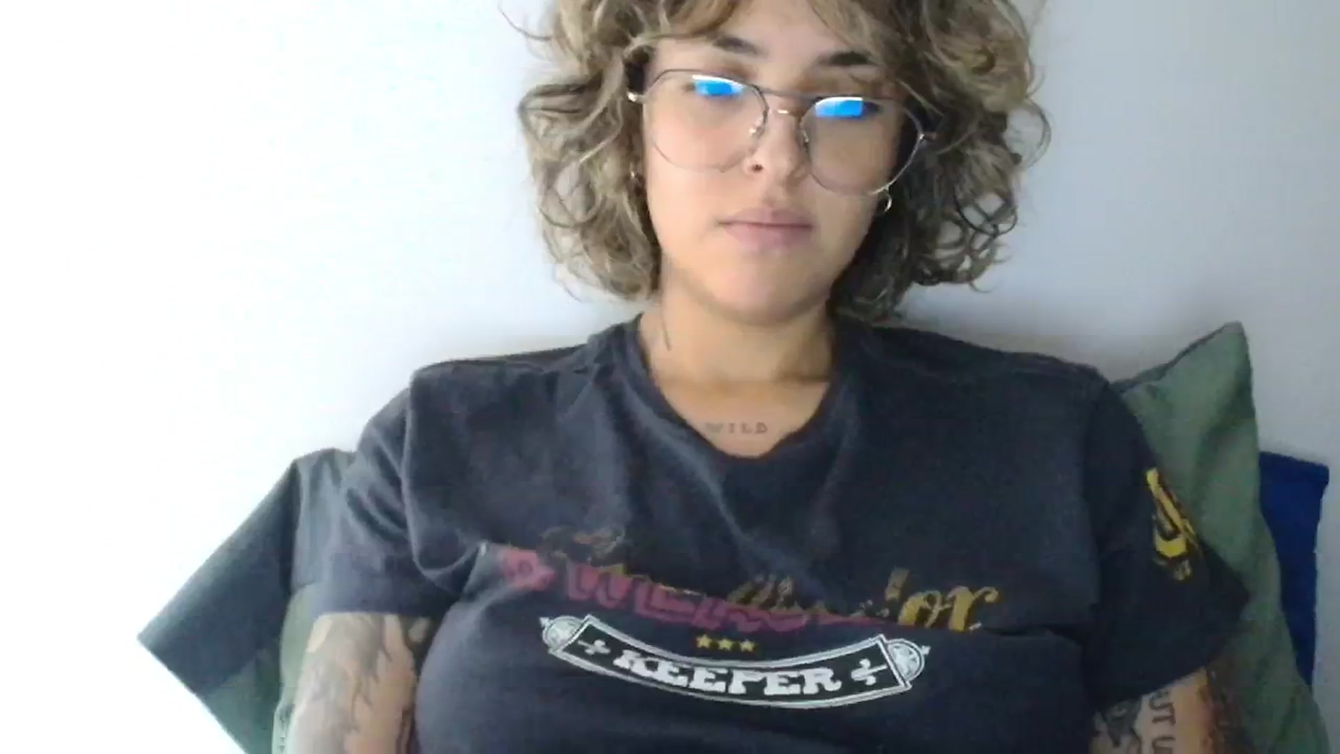 Gallery image thumbnail from RiversideCA's myfreecams stream on, 06/17/2024, 19:12 image 9 of 20