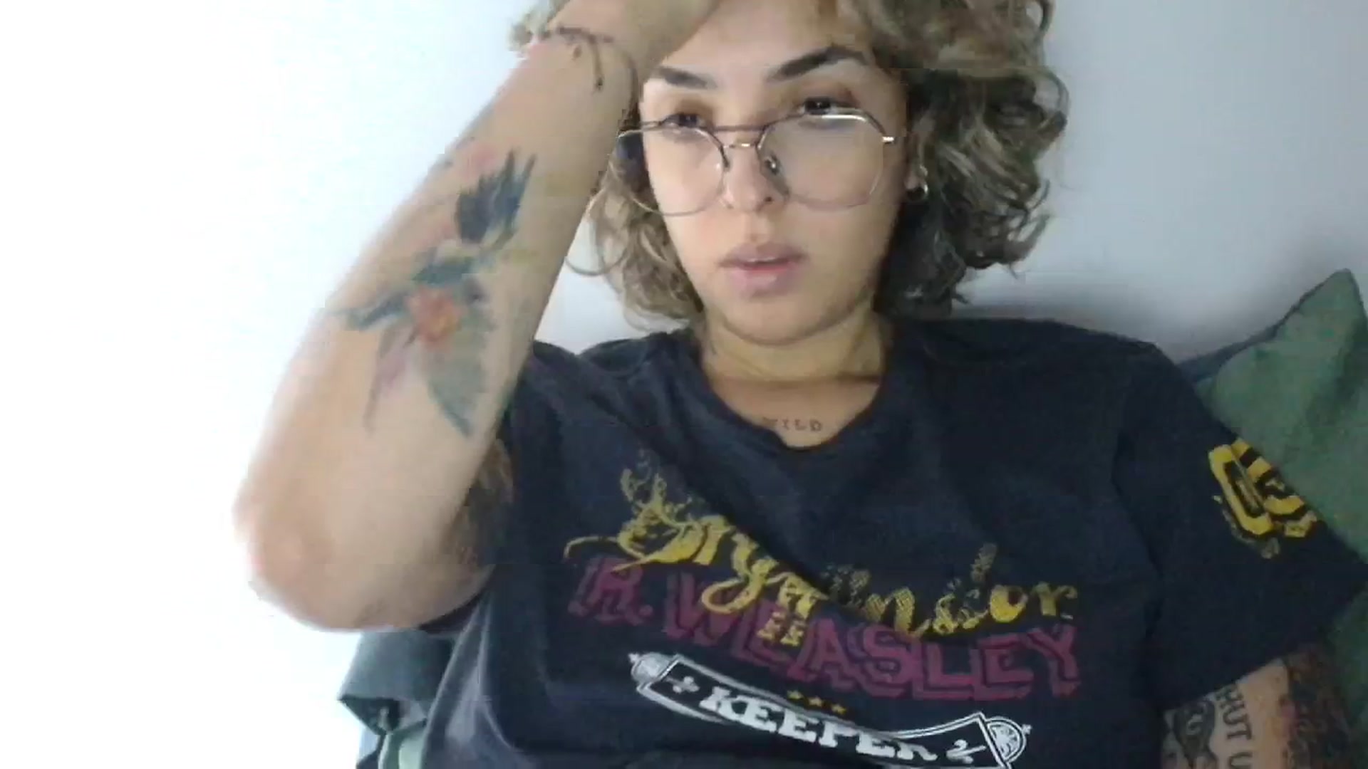 Gallery image thumbnail from RiversideCA's myfreecams stream on, 06/17/2024, 19:12 image 14 of 20