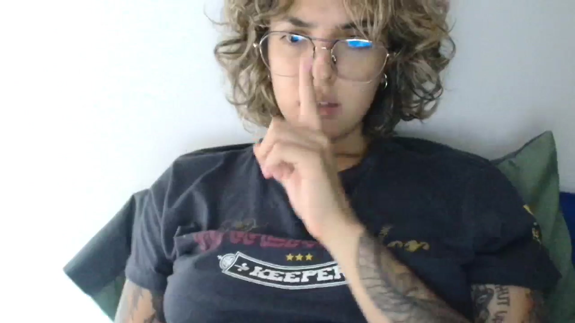 Gallery image thumbnail from RiversideCA's myfreecams stream on, 06/17/2024, 19:12 image 10 of 20