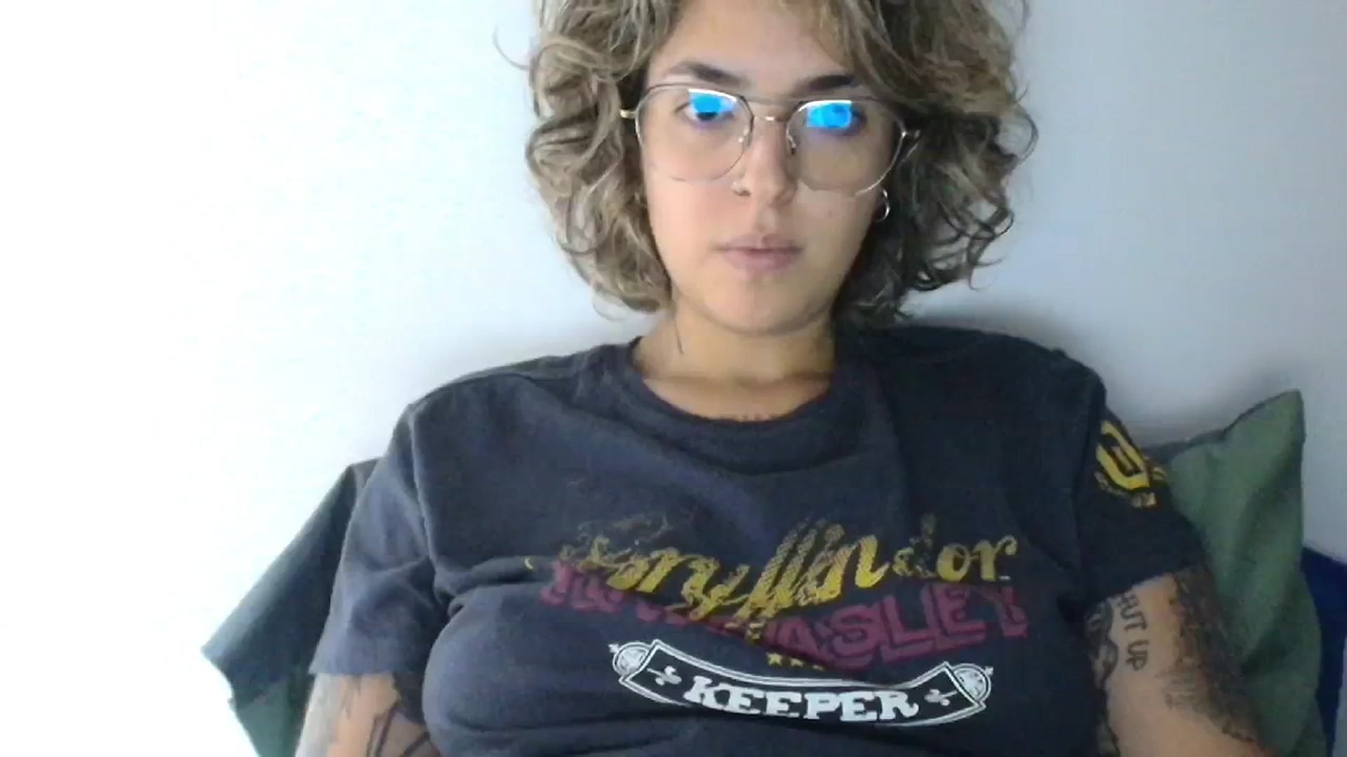 Gallery image thumbnail from RiversideCA's myfreecams stream on, 06/17/2024, 19:12 image 16 of 20