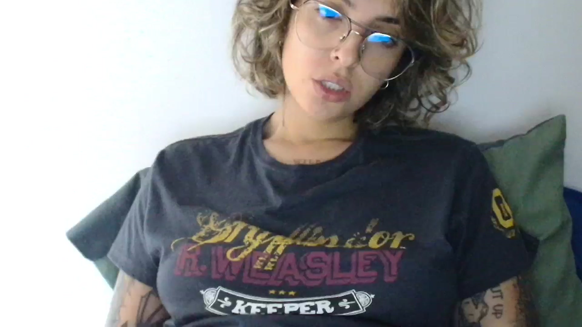 Gallery image thumbnail from RiversideCA's myfreecams stream on, 06/17/2024, 19:12 image 5 of 20