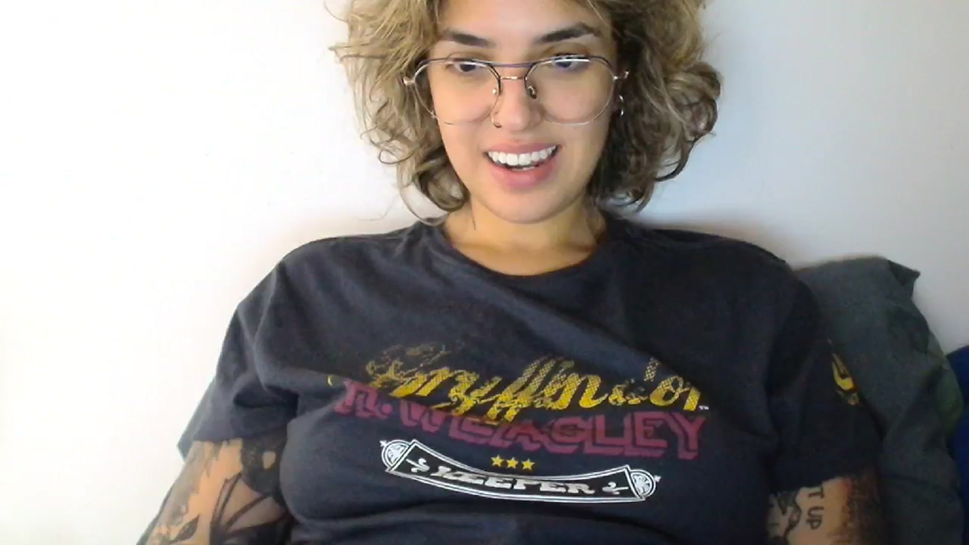 Gallery image thumbnail from RiversideCA's myfreecams stream on, 06/18/2024, 16:42 image 13 of 20