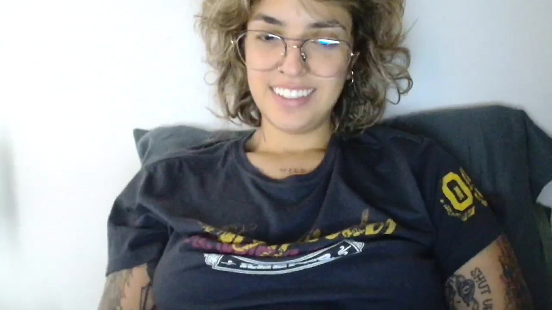 Gallery image thumbnail from RiversideCA's myfreecams stream on, 06/18/2024, 16:42 image 19 of 20