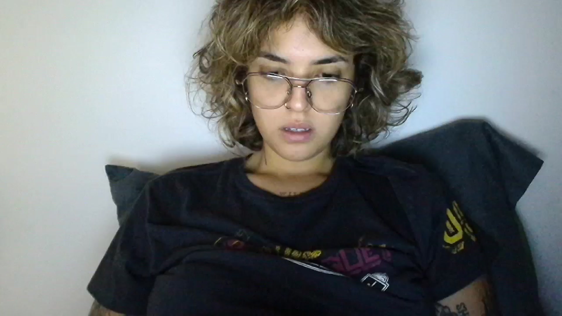 Gallery image thumbnail from RiversideCA's myfreecams stream on, 06/18/2024, 17:18 image 1 of 20