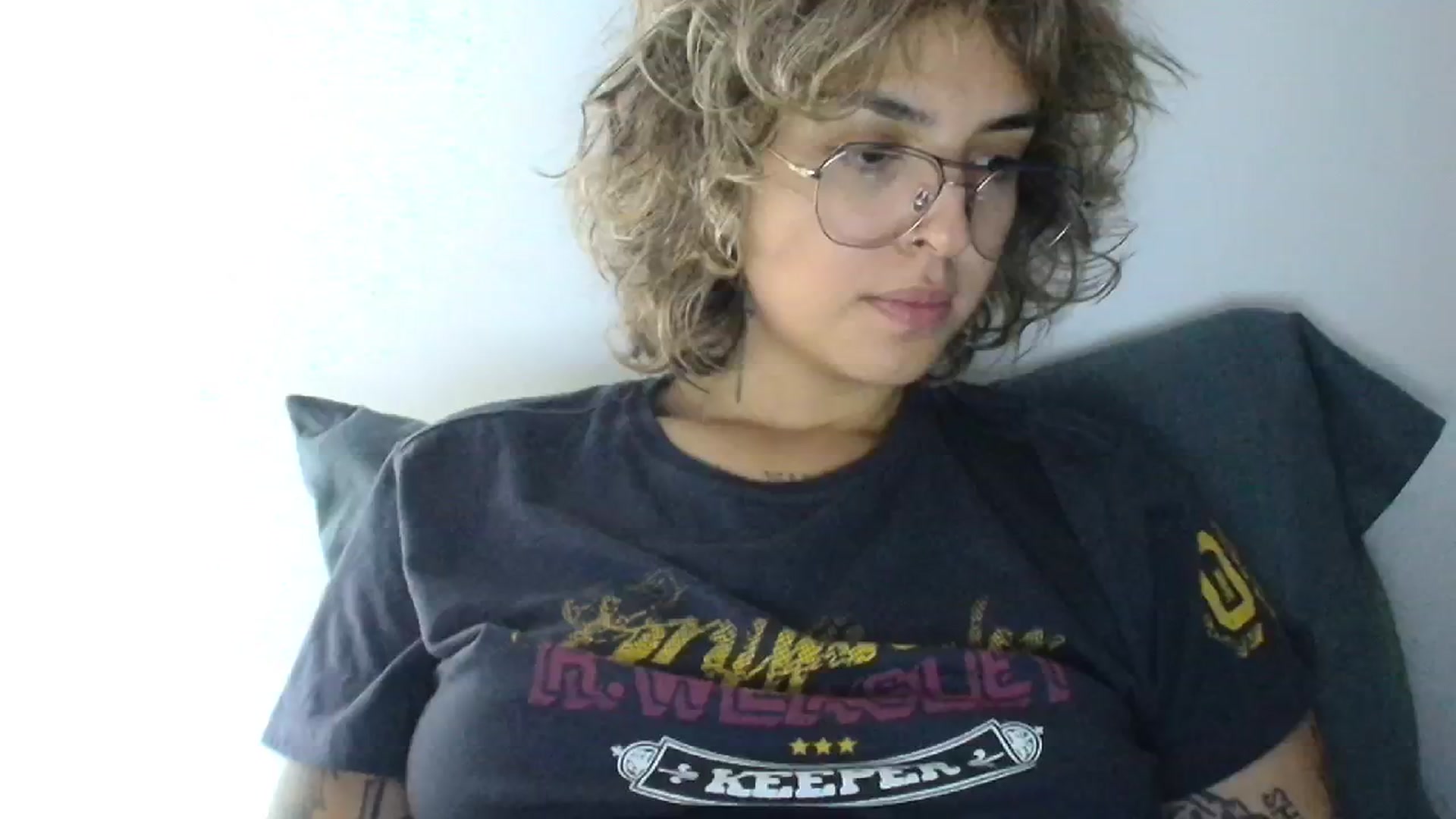 Gallery image thumbnail from RiversideCA's myfreecams stream on, 06/18/2024, 17:18 image 5 of 20