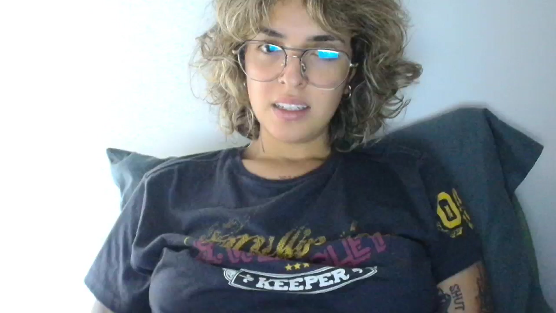 Gallery image thumbnail from RiversideCA's myfreecams stream on, 06/18/2024, 17:18 image 18 of 20