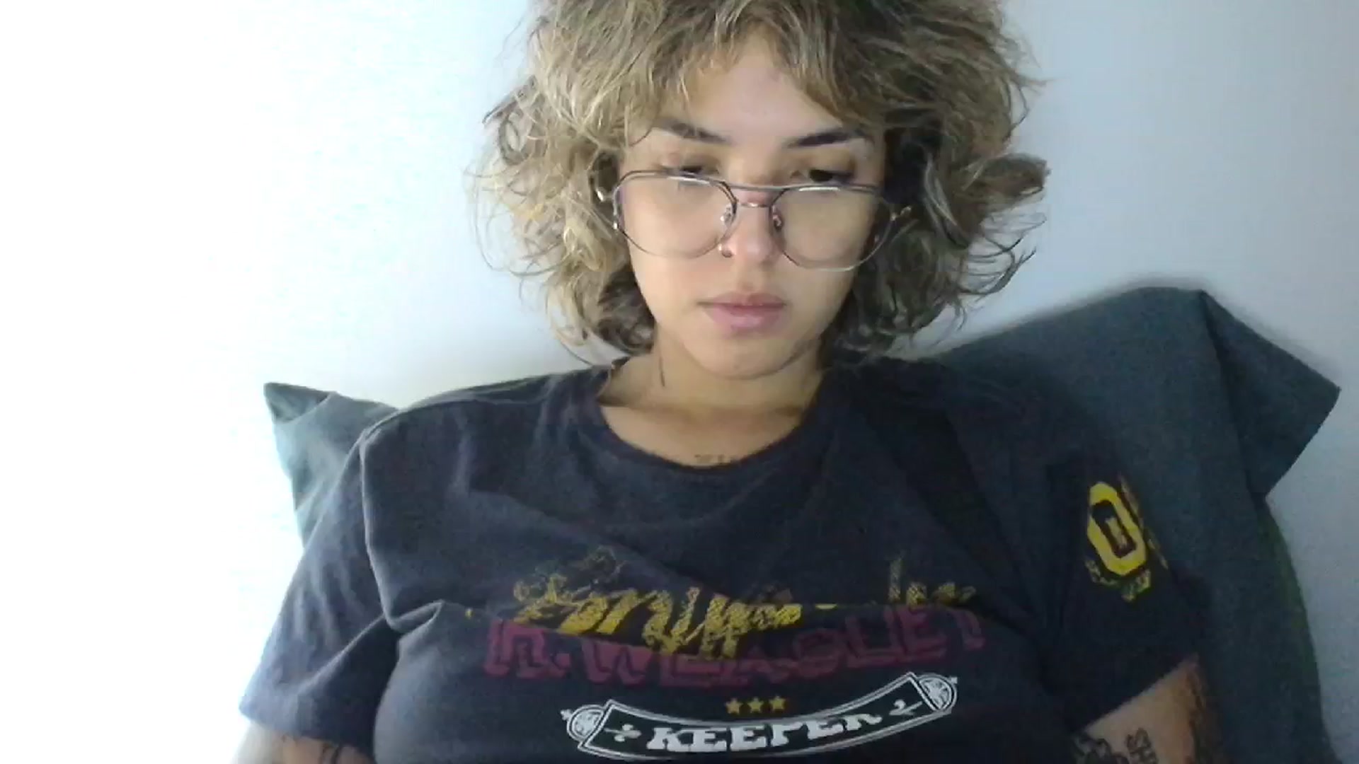 Gallery image thumbnail from RiversideCA's myfreecams stream on, 06/18/2024, 17:18 image 6 of 20