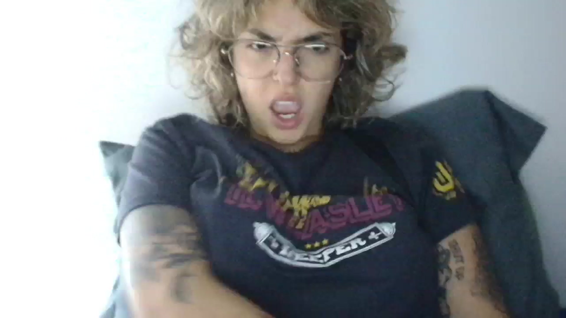 Gallery image thumbnail from RiversideCA's myfreecams stream on, 06/18/2024, 17:18 image 14 of 20