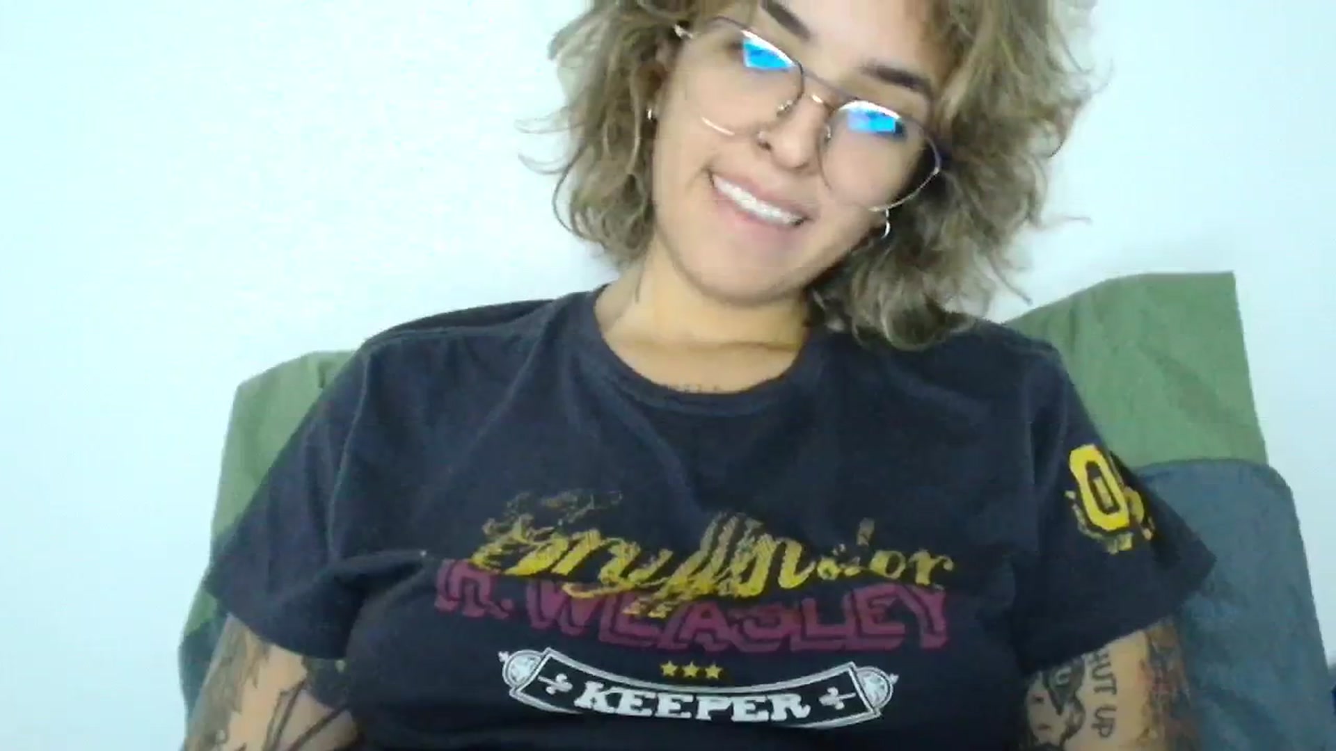 Gallery image thumbnail from RiversideCA's myfreecams stream on, 06/19/2024, 19:11 image 12 of 20