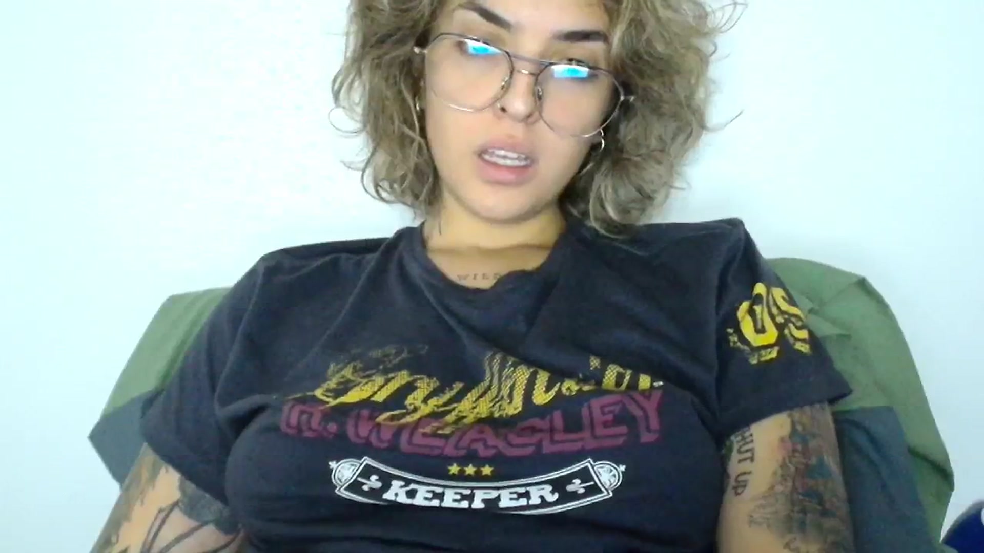Gallery image thumbnail from RiversideCA's myfreecams stream on, 06/19/2024, 19:11 image 15 of 20