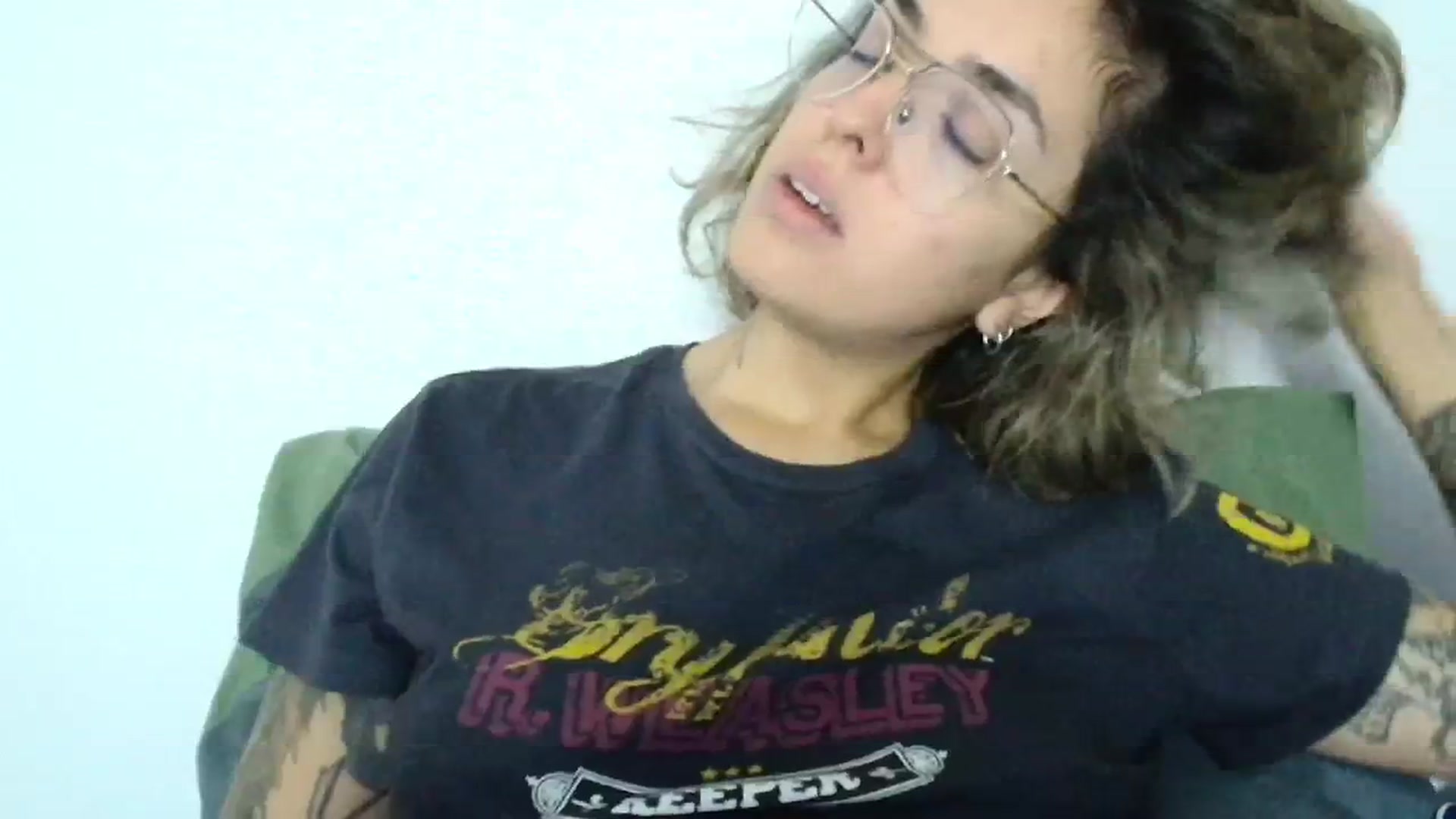 Gallery image thumbnail from RiversideCA's myfreecams stream on, 06/19/2024, 19:11 image 11 of 20