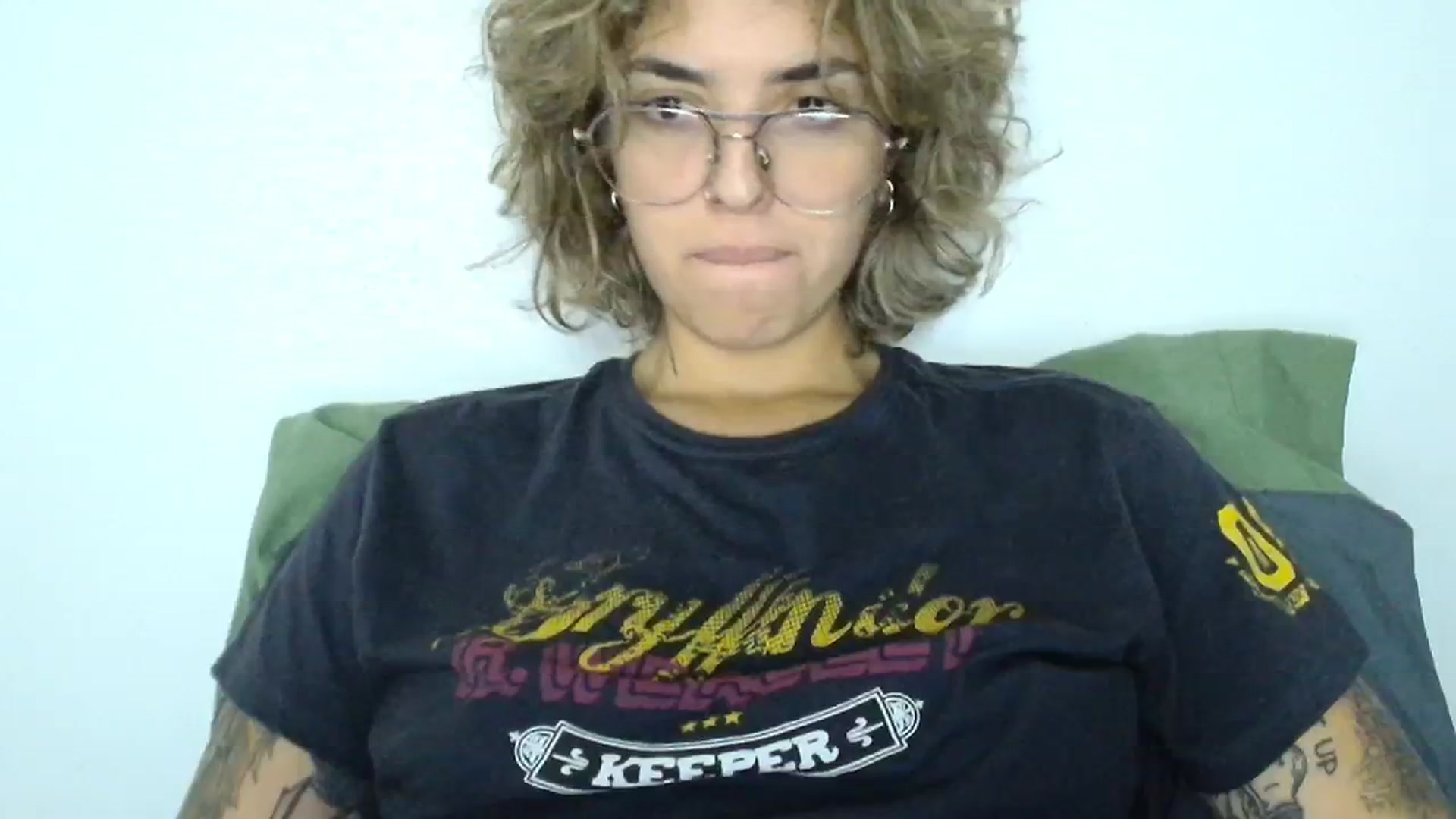 Gallery image thumbnail from RiversideCA's myfreecams stream on, 06/19/2024, 19:11 image 9 of 20