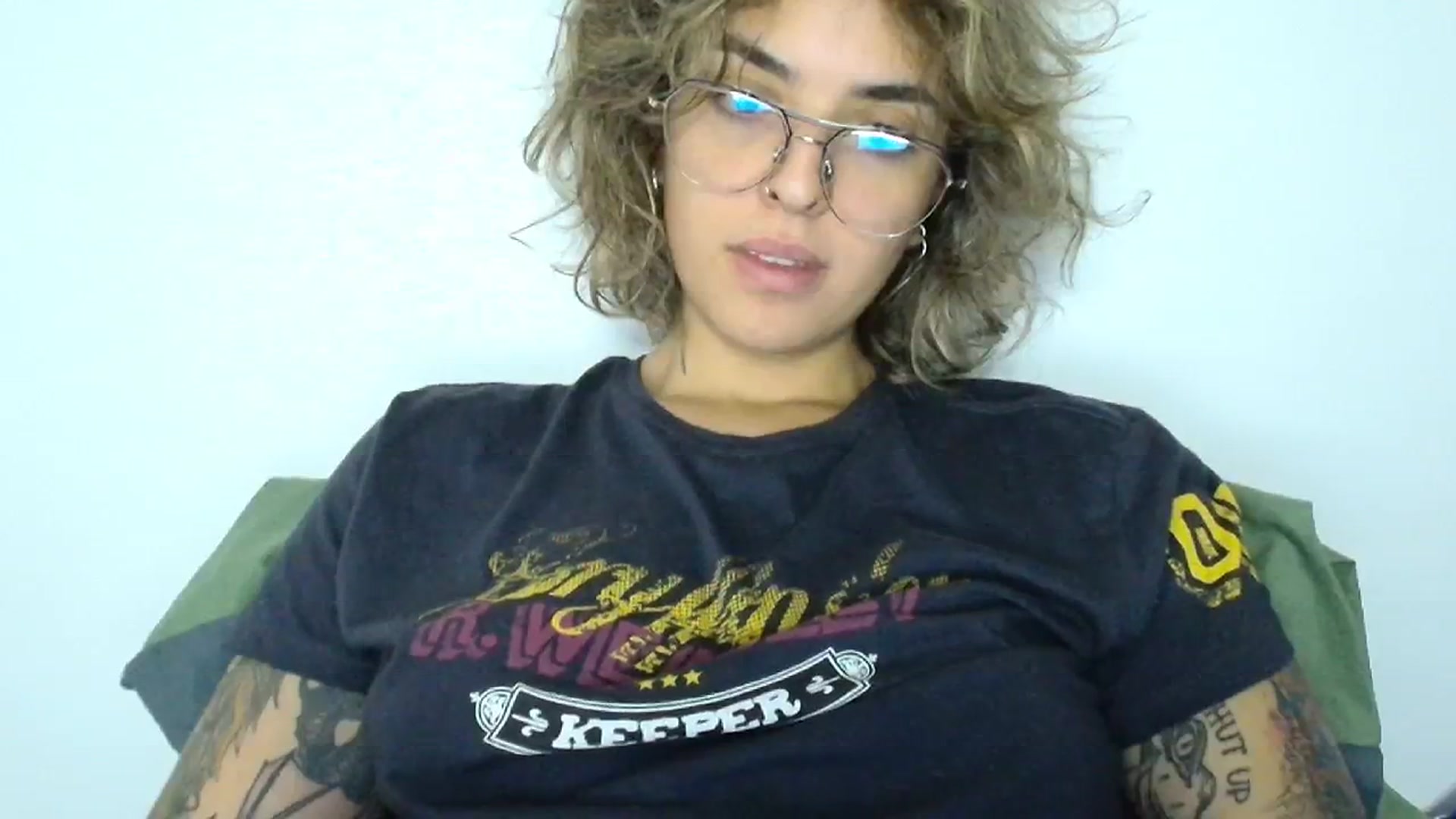Gallery image thumbnail from RiversideCA's myfreecams stream on, 06/19/2024, 19:11 image 16 of 20