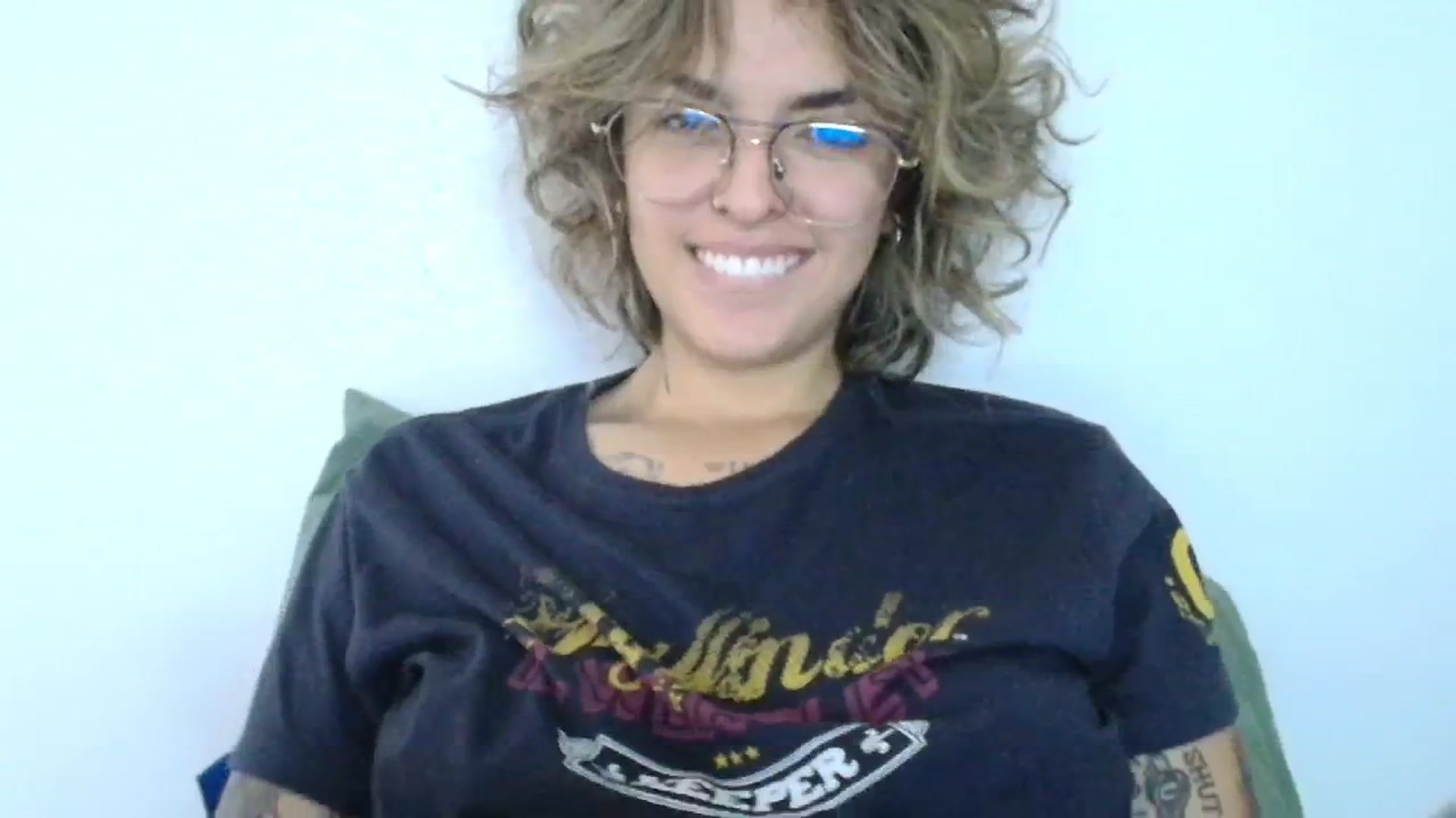 Gallery image thumbnail from RiversideCA's myfreecams stream on, 06/22/2024, 17:26 image 12 of 20