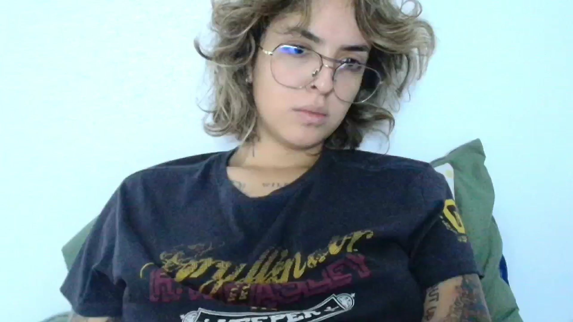 Gallery image thumbnail from RiversideCA's myfreecams stream on, 06/24/2024, 17:01 image 14 of 20