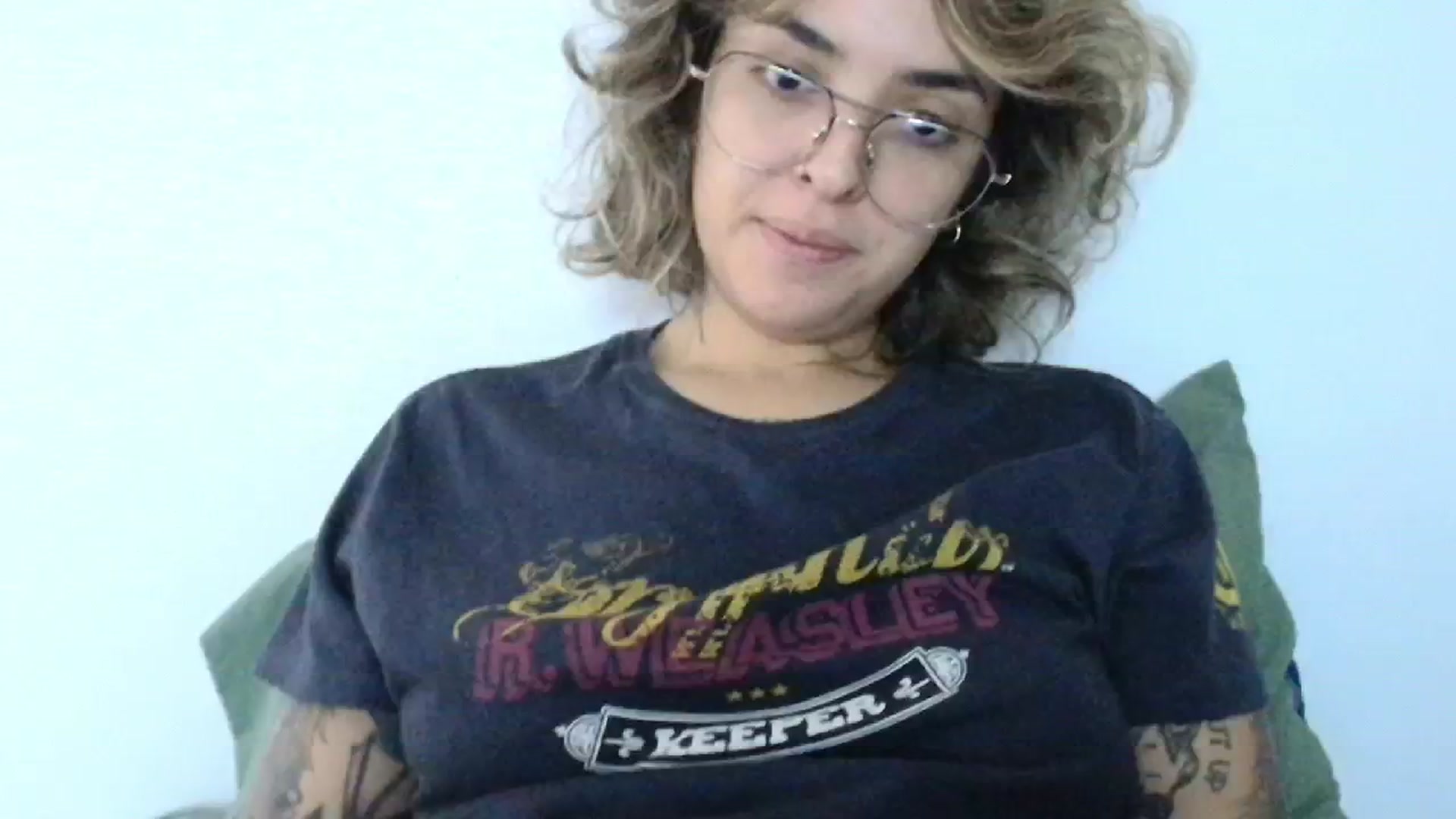 Gallery image thumbnail from RiversideCA's myfreecams stream on, 06/24/2024, 17:01 image 8 of 20