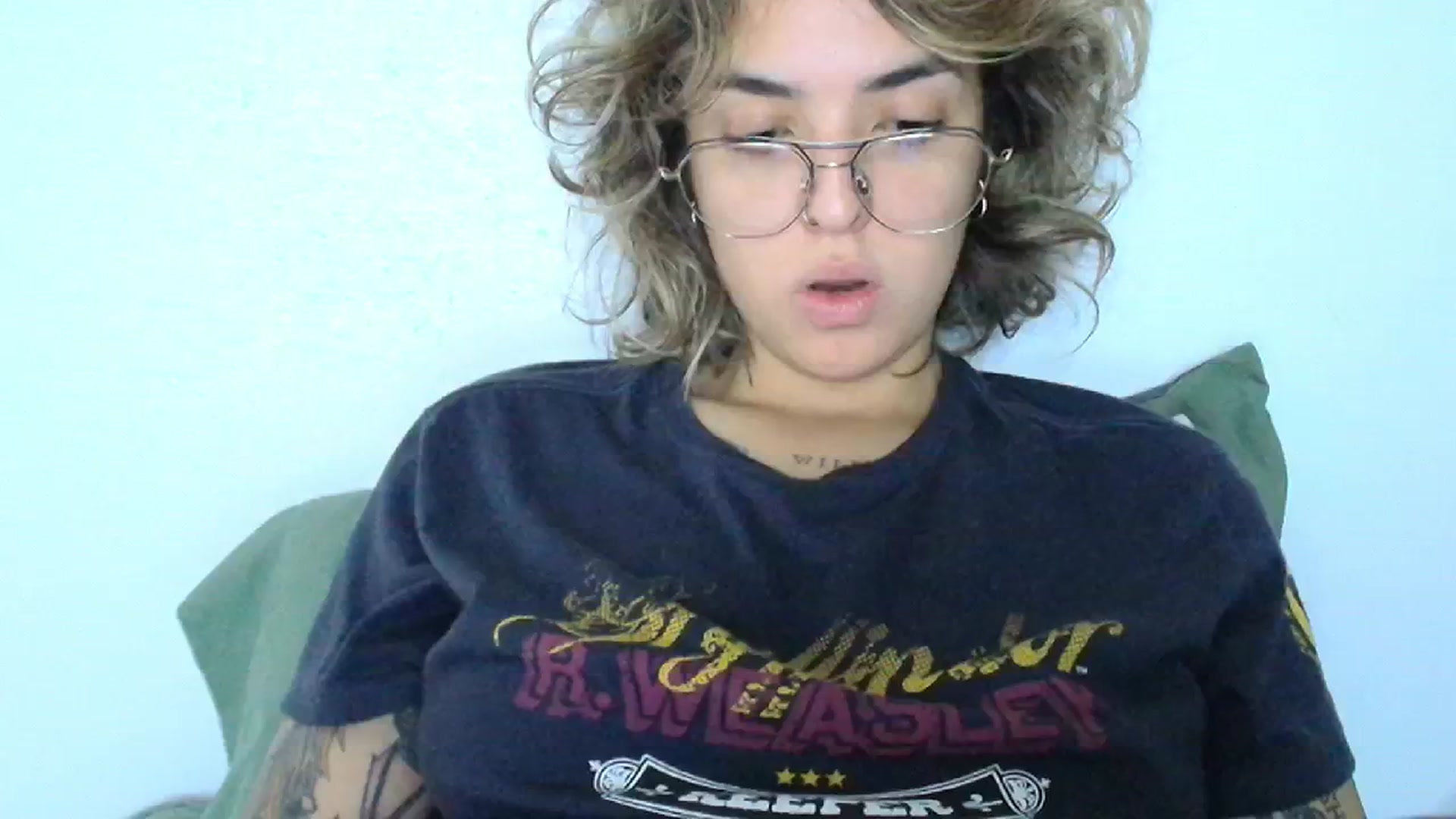 Gallery image thumbnail from RiversideCA's myfreecams stream on, 06/24/2024, 17:01 image 15 of 20