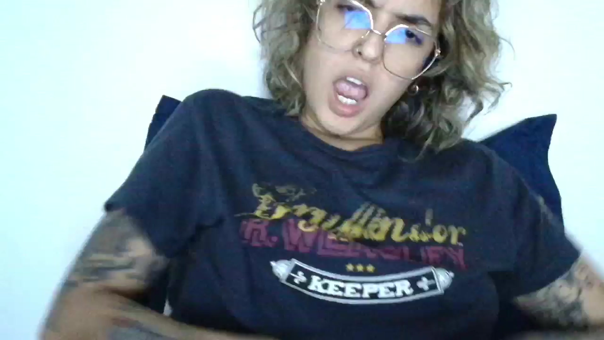 Gallery image thumbnail from RiversideCA's myfreecams stream on, 06/26/2024, 07:37 image 2 of 20