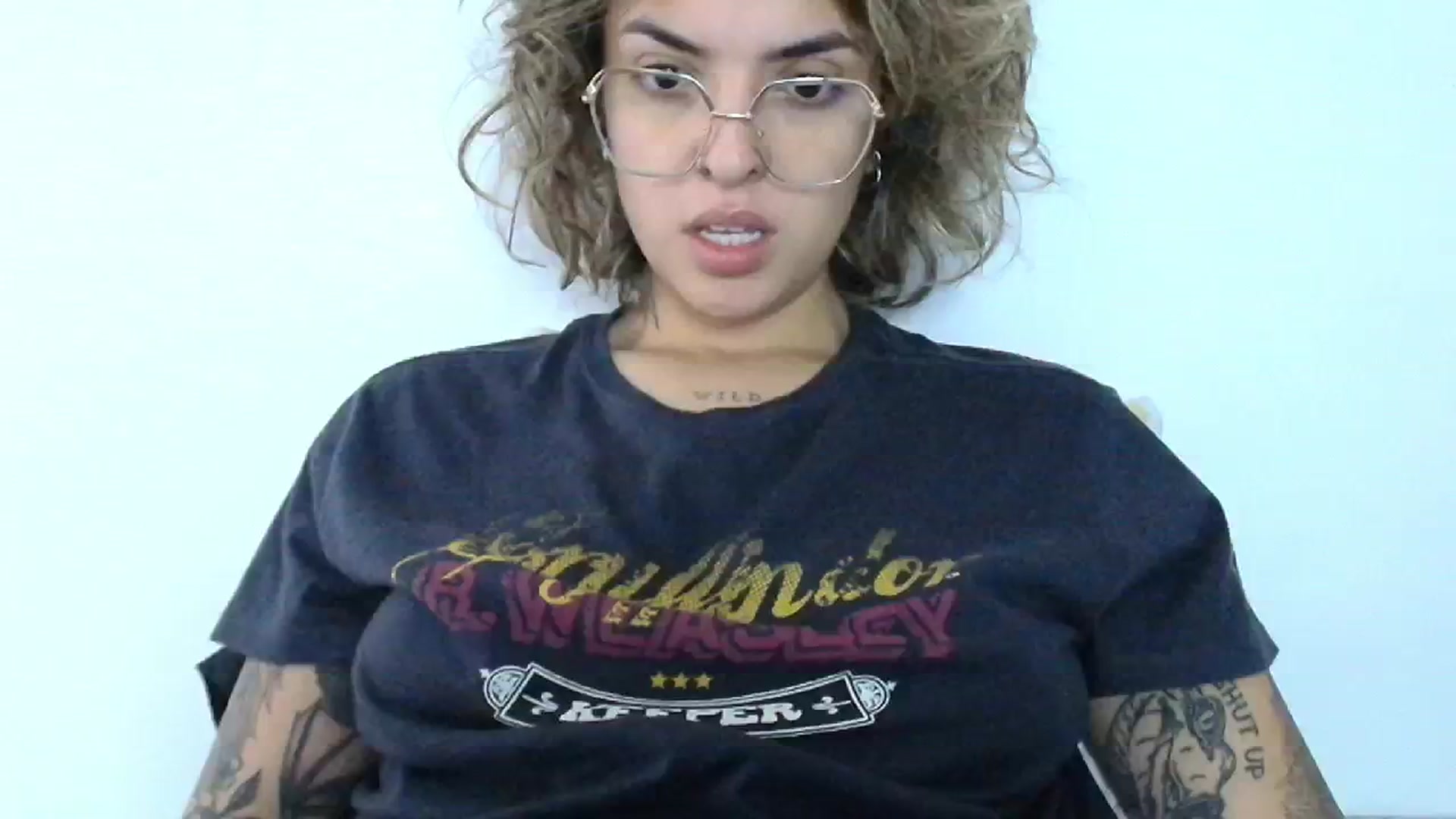 Gallery image thumbnail from RiversideCA's myfreecams stream on, 06/26/2024, 16:33 image 1 of 20