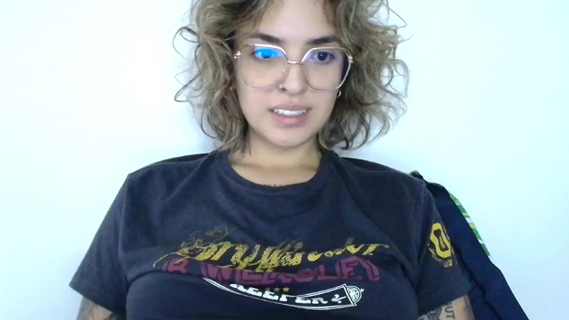 Gallery image thumbnail from RiversideCA's myfreecams stream on, 06/26/2024, 17:27 image 17 of 20