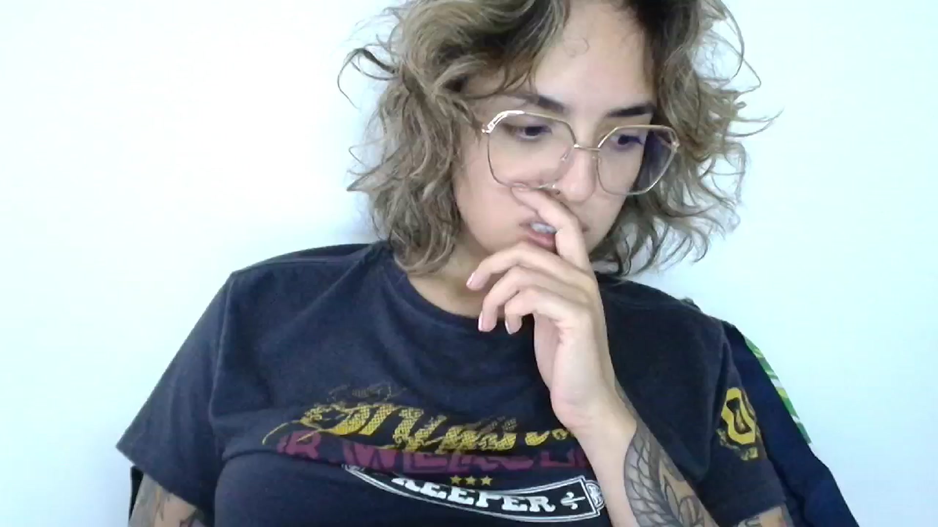 Gallery image thumbnail from RiversideCA's myfreecams stream on, 06/26/2024, 17:27 image 16 of 20