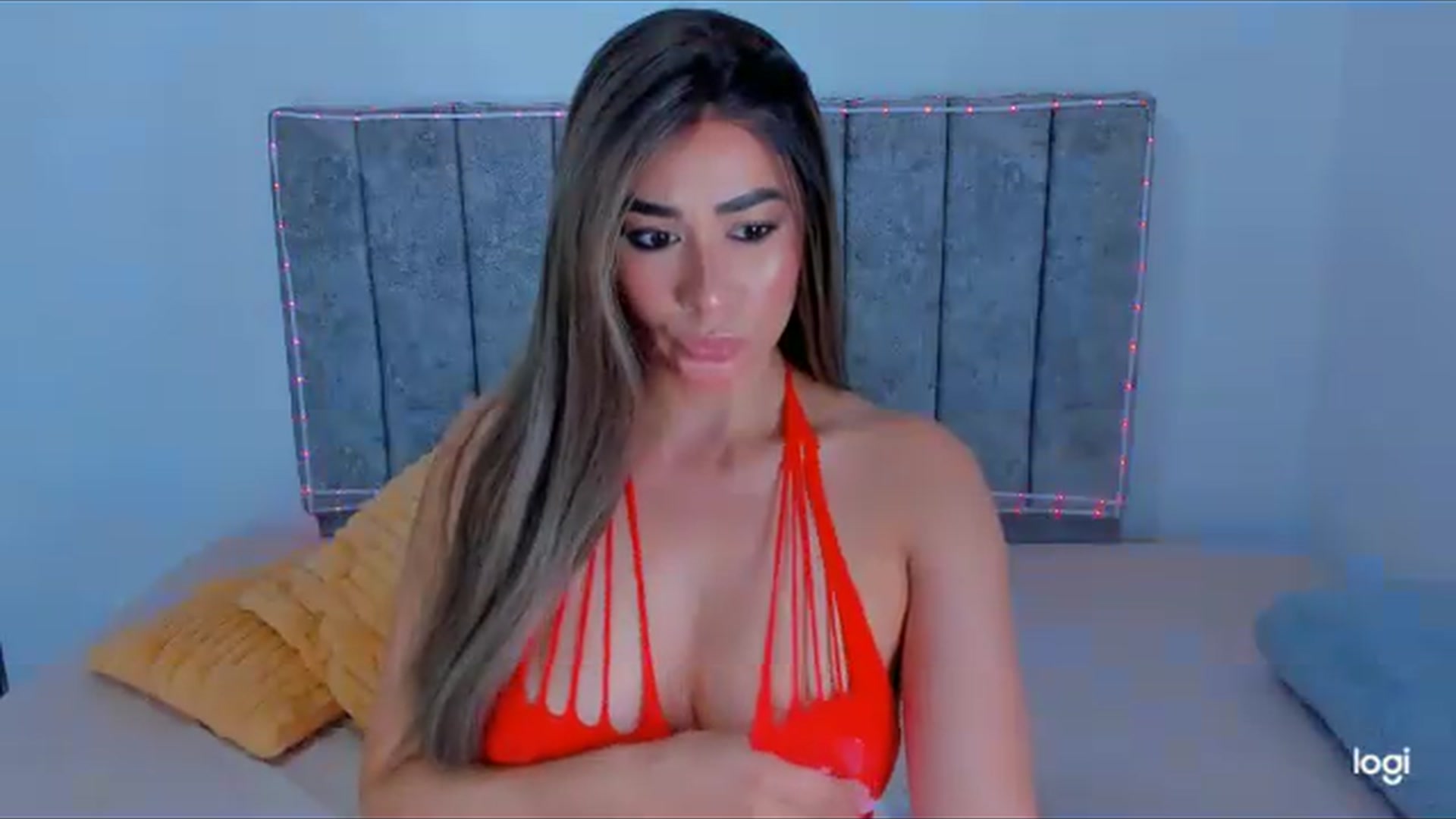 Gallery image thumbnail from Rnata_Gomezz's myfreecams stream on, 07/31/2026, 04:37 image 15 of 20