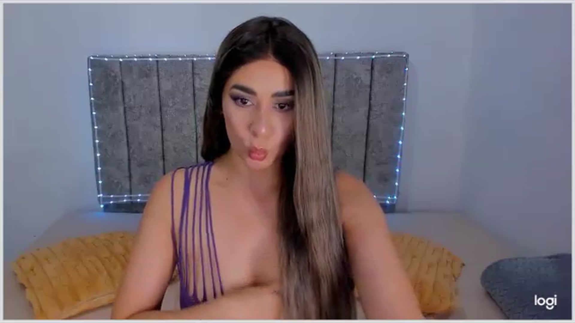 Gallery image thumbnail from Rnata_Gomezz's myfreecams stream on, 08/02/2026, 04:58 image 14 of 20