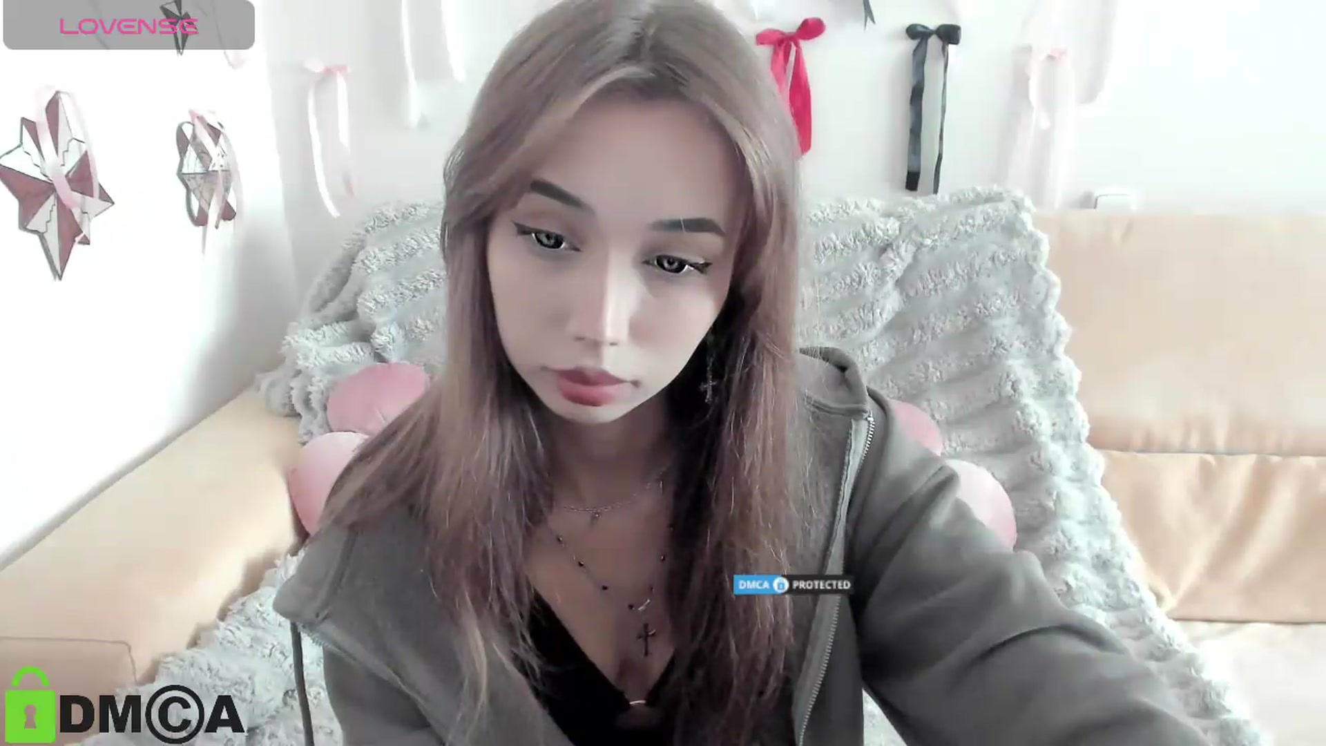 Gallery image thumbnail from RobertaEspert's myfreecams stream on, 08/25/2026, 09:02 image 11 of 20