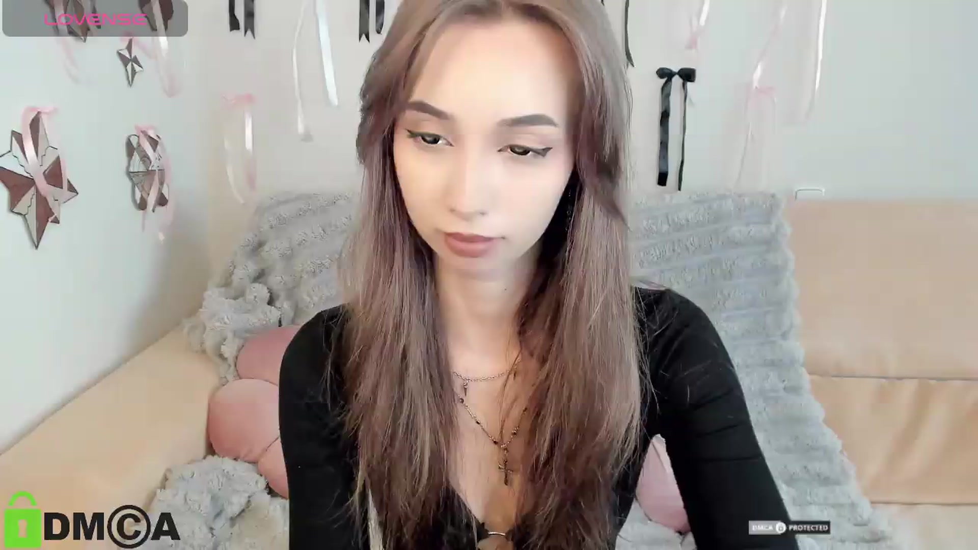 Gallery image thumbnail from RobertaEspert's myfreecams stream on, 08/25/2026, 12:59 image 5 of 20