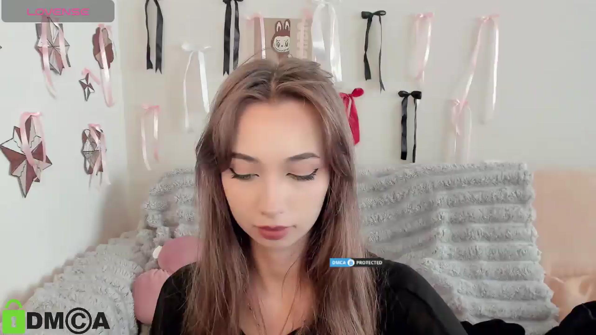 Gallery image thumbnail from RobertaEspert's myfreecams stream on, 08/28/2026, 12:57 image 14 of 20