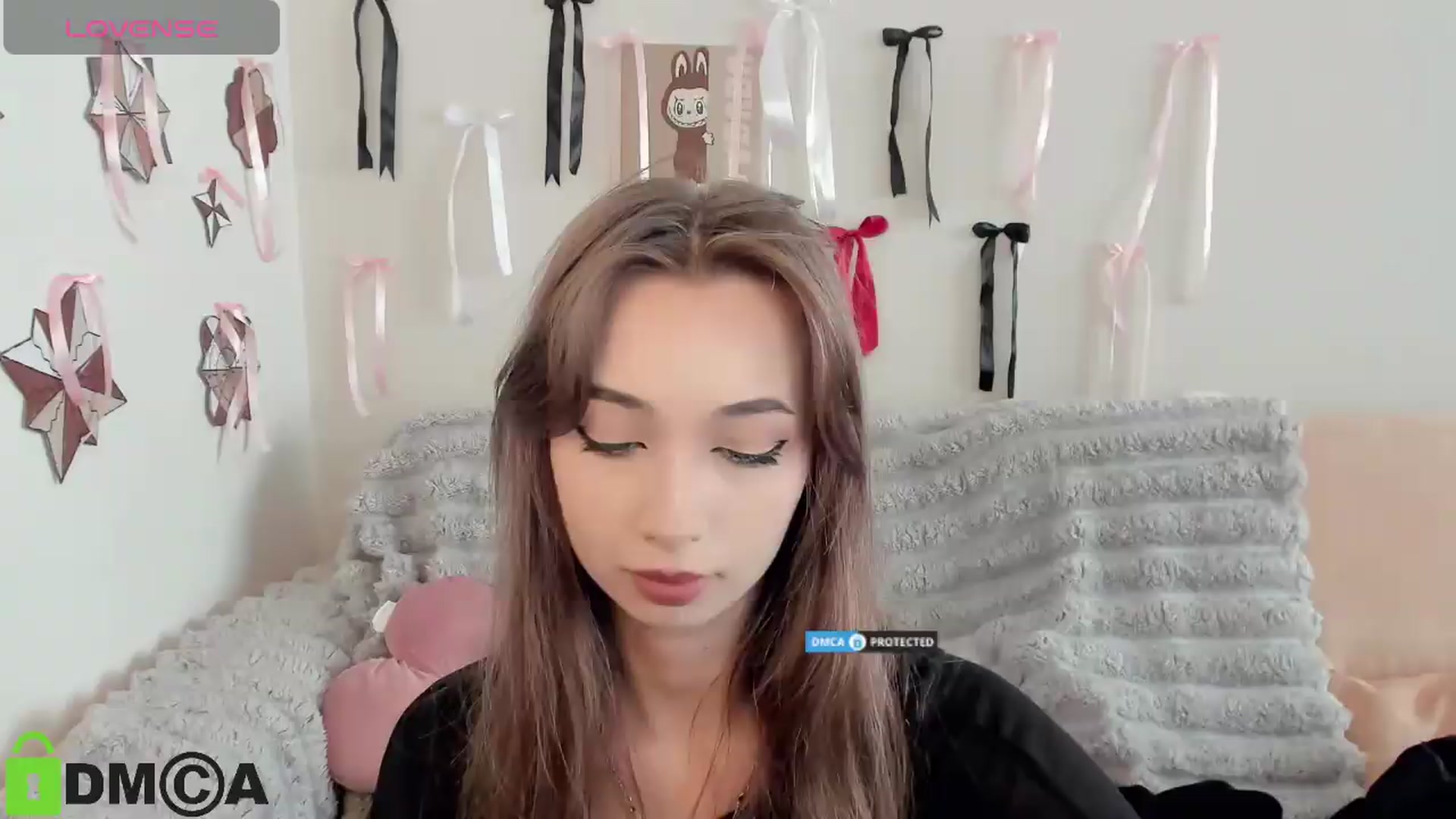 Gallery image thumbnail from RobertaEspert's myfreecams stream on, 08/28/2026, 12:57 image 18 of 20