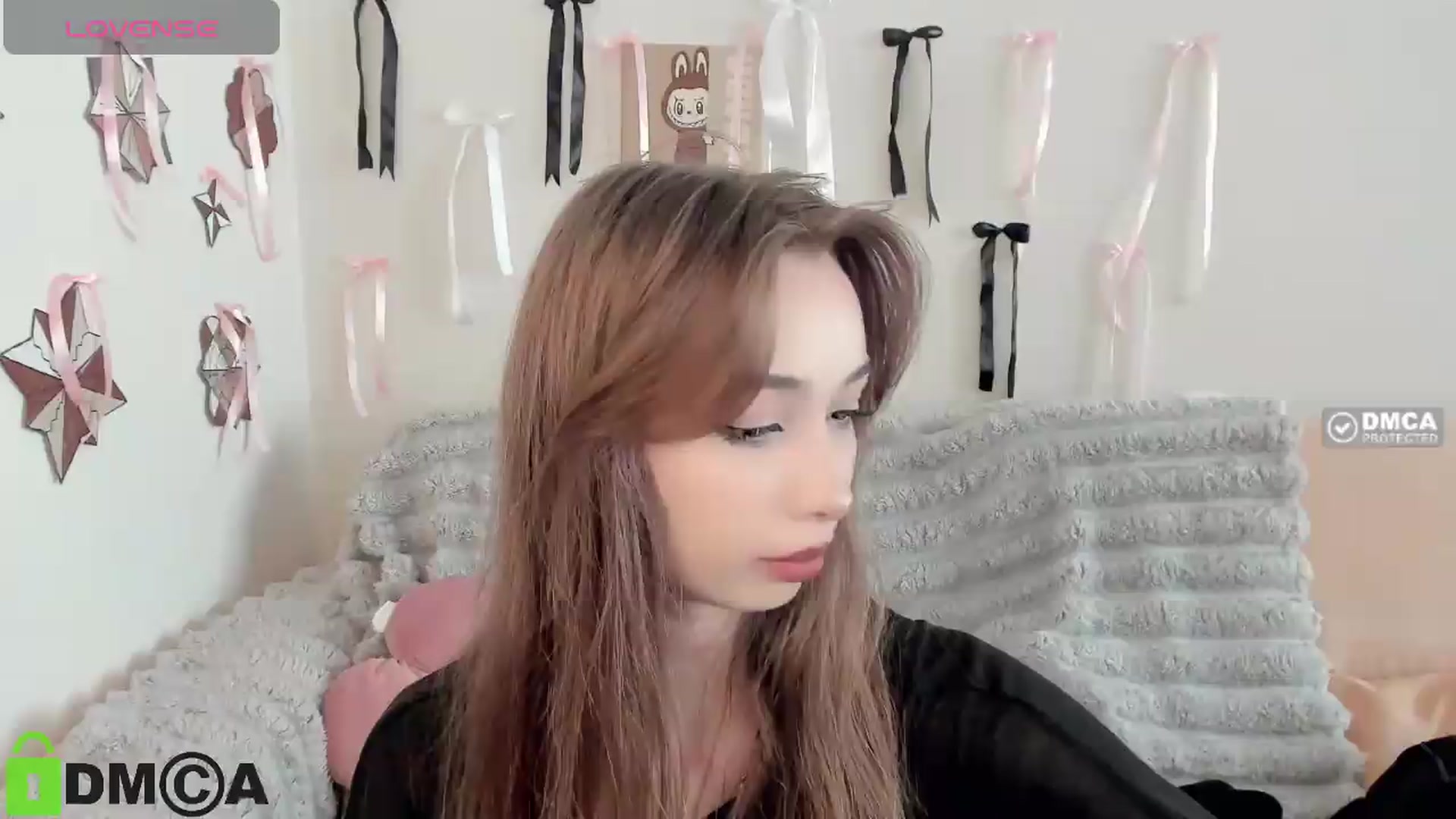 Gallery image thumbnail from RobertaEspert's myfreecams stream on, 08/28/2026, 12:57 image 9 of 20