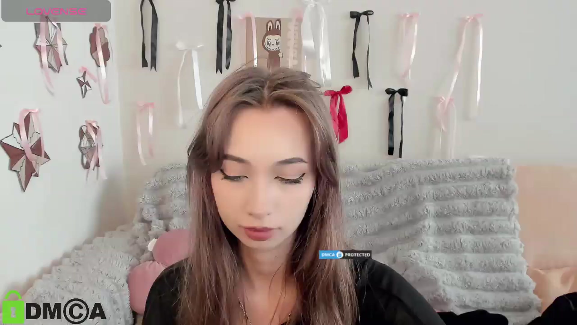Gallery image thumbnail from RobertaEspert's myfreecams stream on, 08/28/2026, 12:57 image 10 of 20