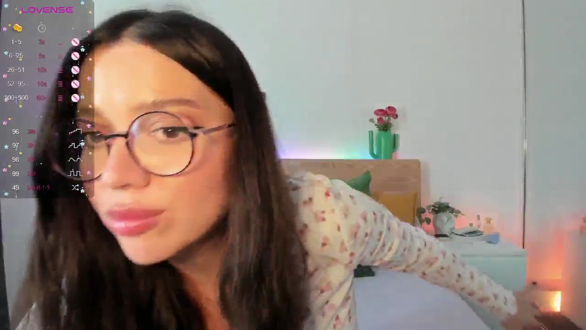 Gallery image thumbnail from Roberts's myfreecams stream on, 04/25/2024, 11:51 image 5 of 20