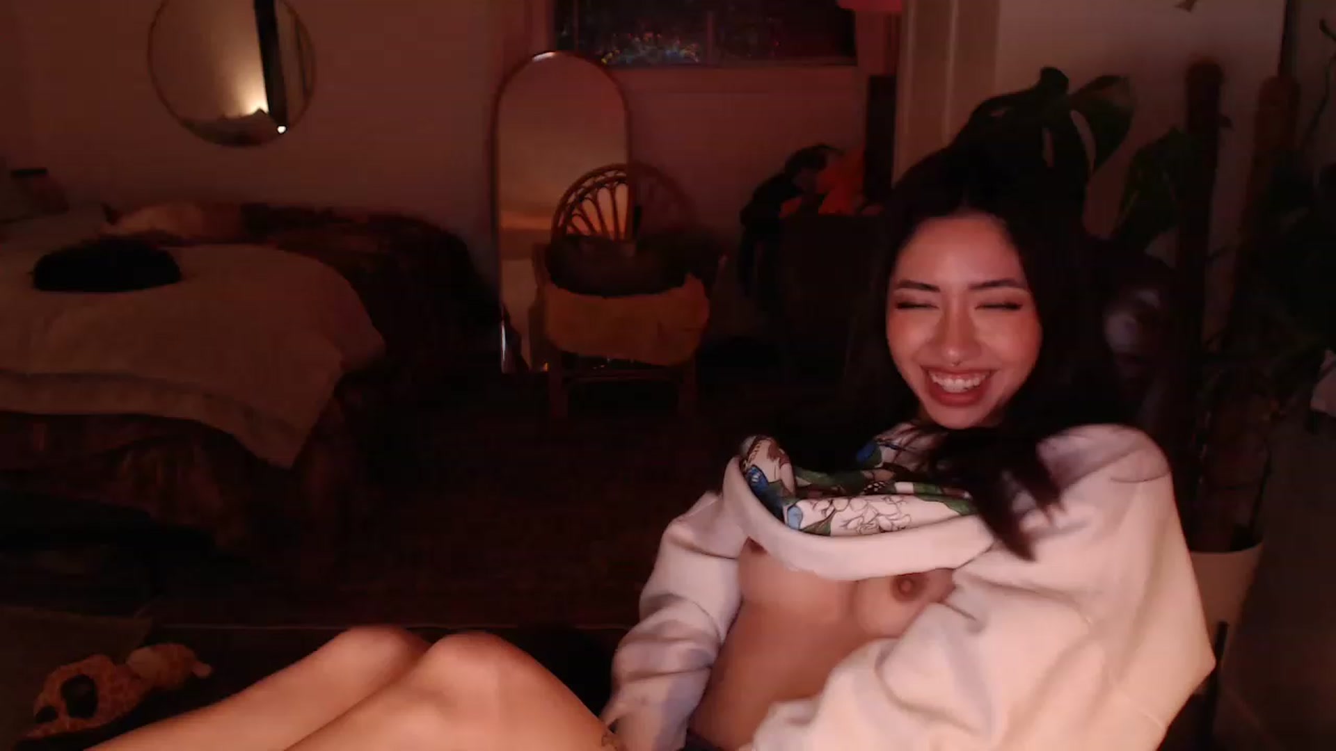 Gallery image thumbnail from RobinMae's myfreecams stream on, 11/22/2022, 05:54 image 1 of 20