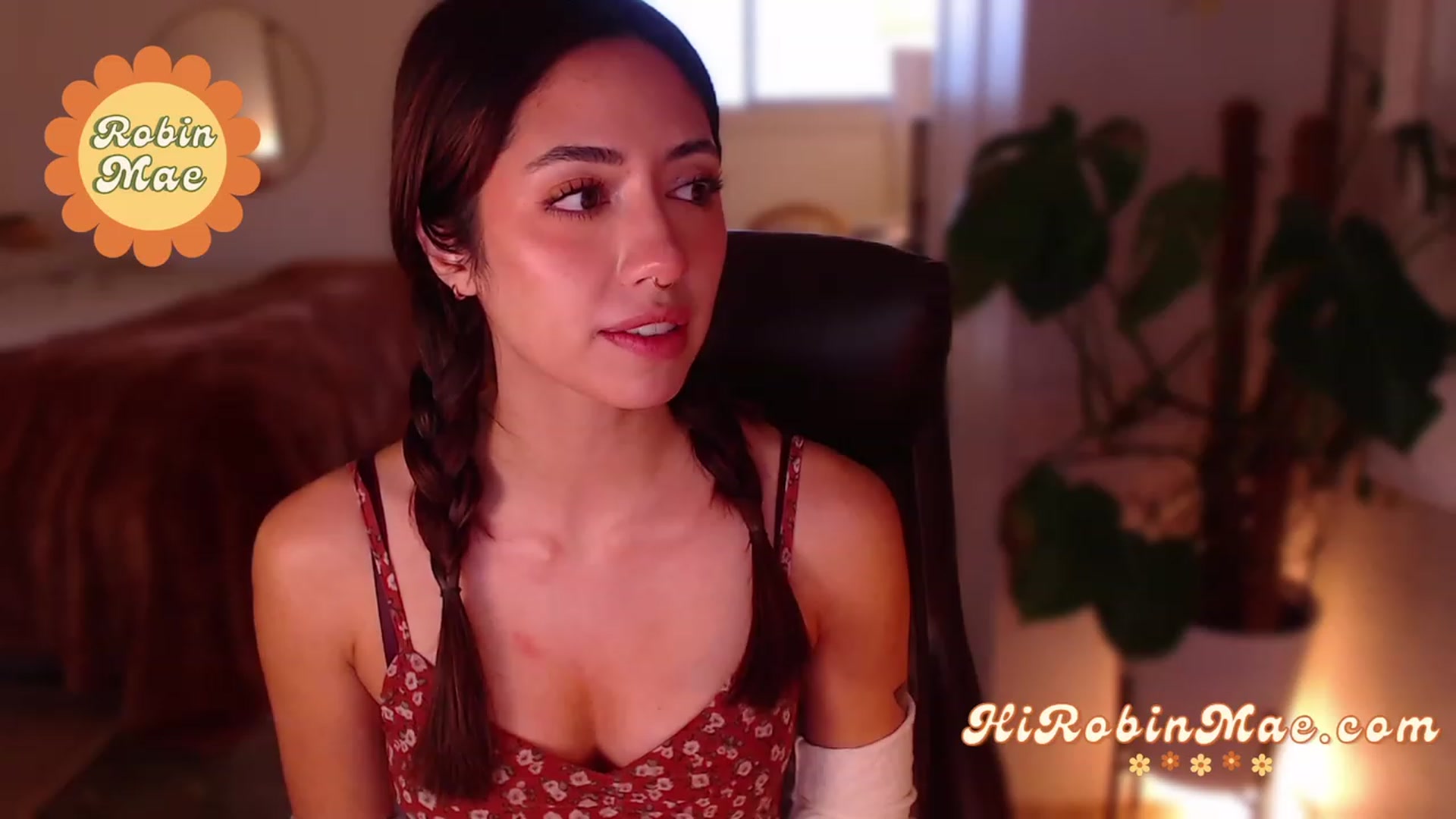 Gallery image thumbnail from RobinMae's myfreecams stream on, 11/24/2022, 24:02 image 3 of 20