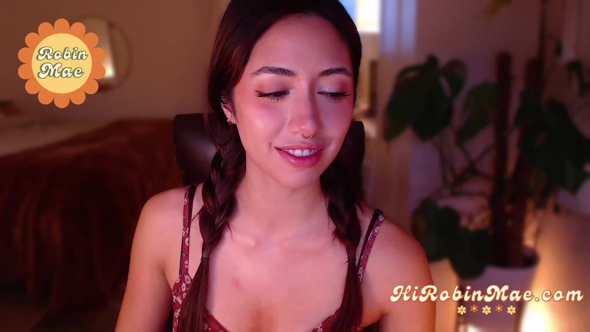 Gallery image thumbnail from RobinMae's myfreecams stream on, 11/24/2022, 24:02 image 14 of 20
