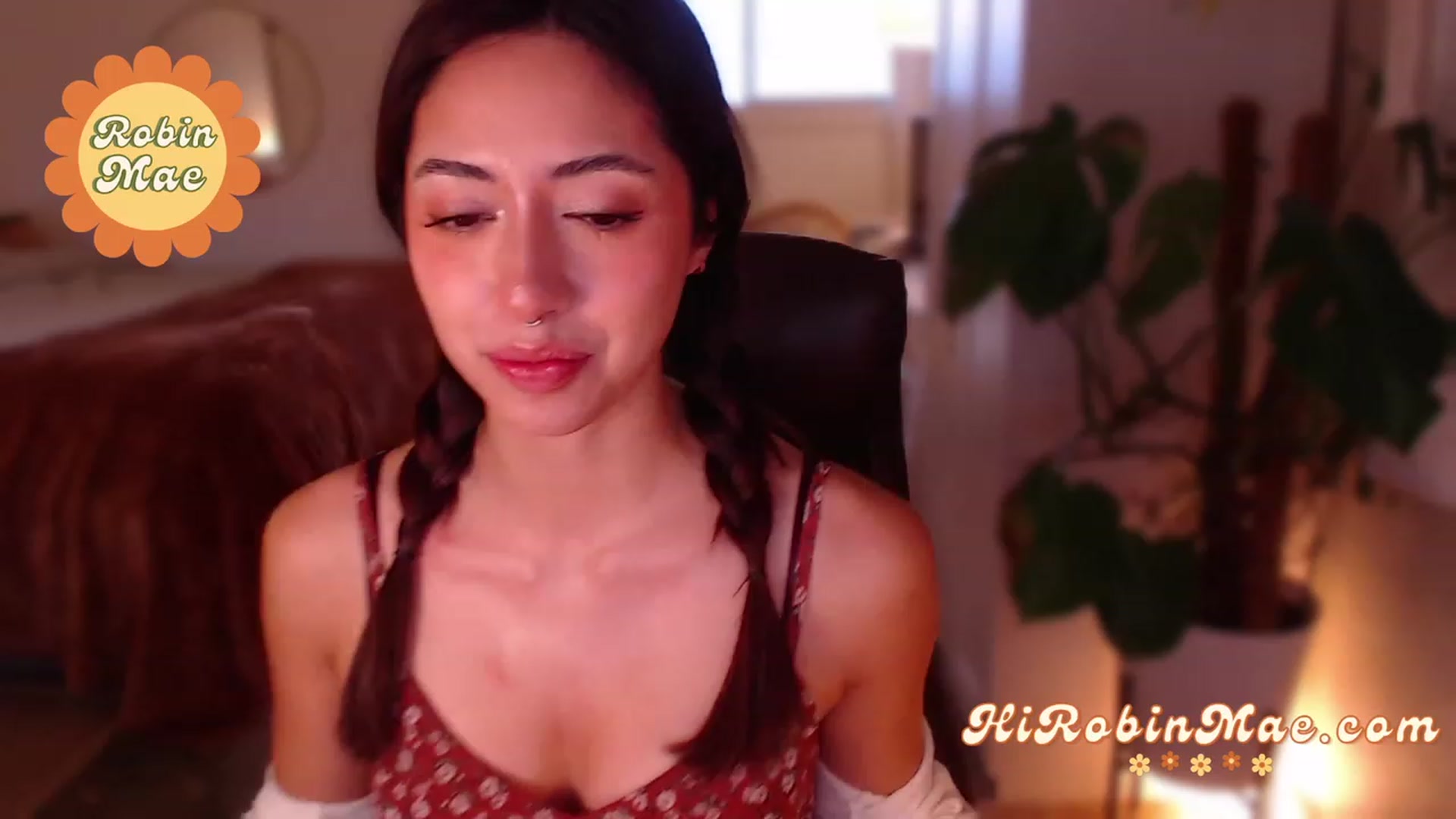 Gallery image thumbnail from RobinMae's myfreecams stream on, 11/24/2022, 24:02 image 1 of 20