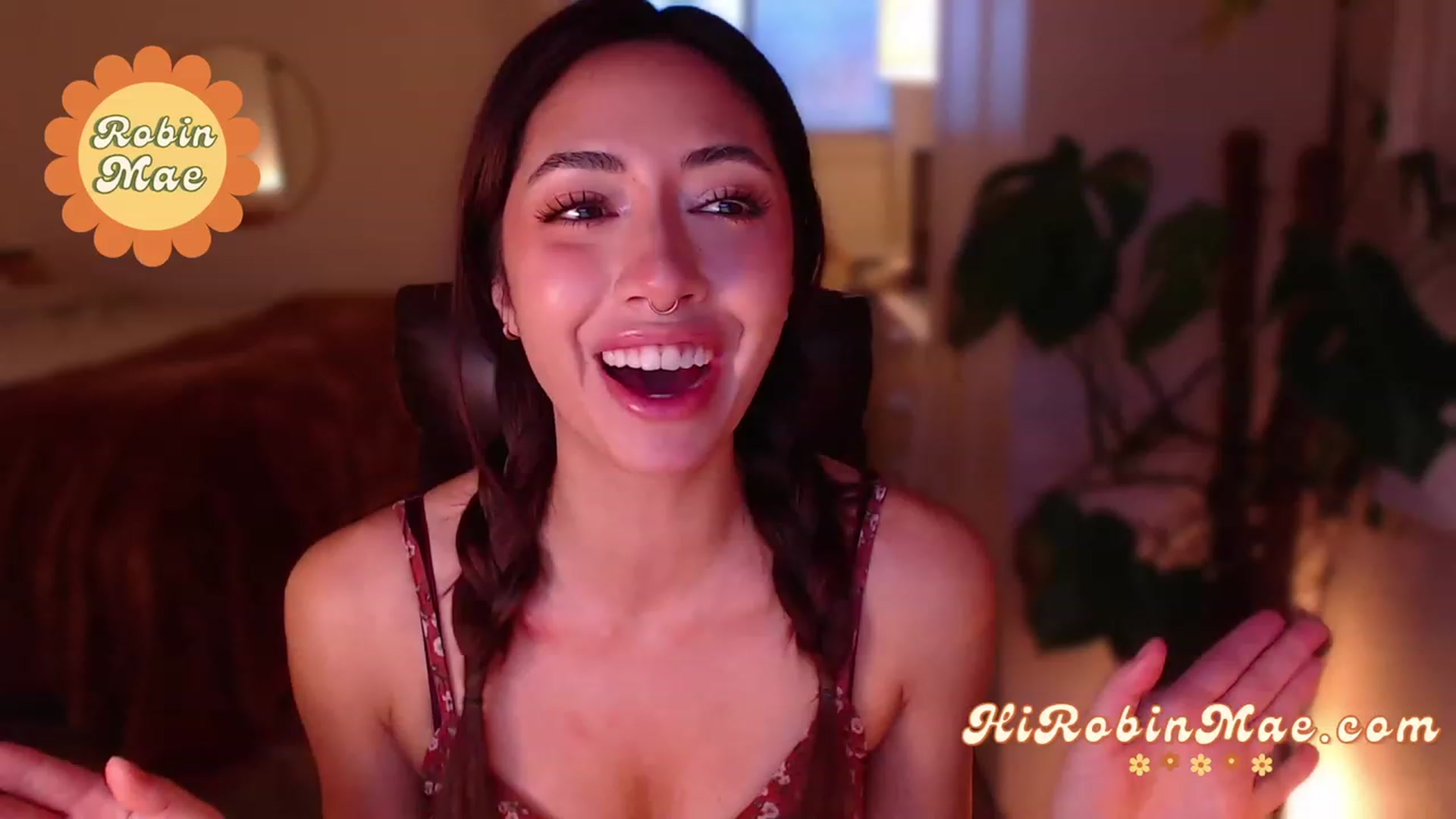 Gallery image thumbnail from RobinMae's myfreecams stream on, 11/24/2022, 24:02 image 18 of 20