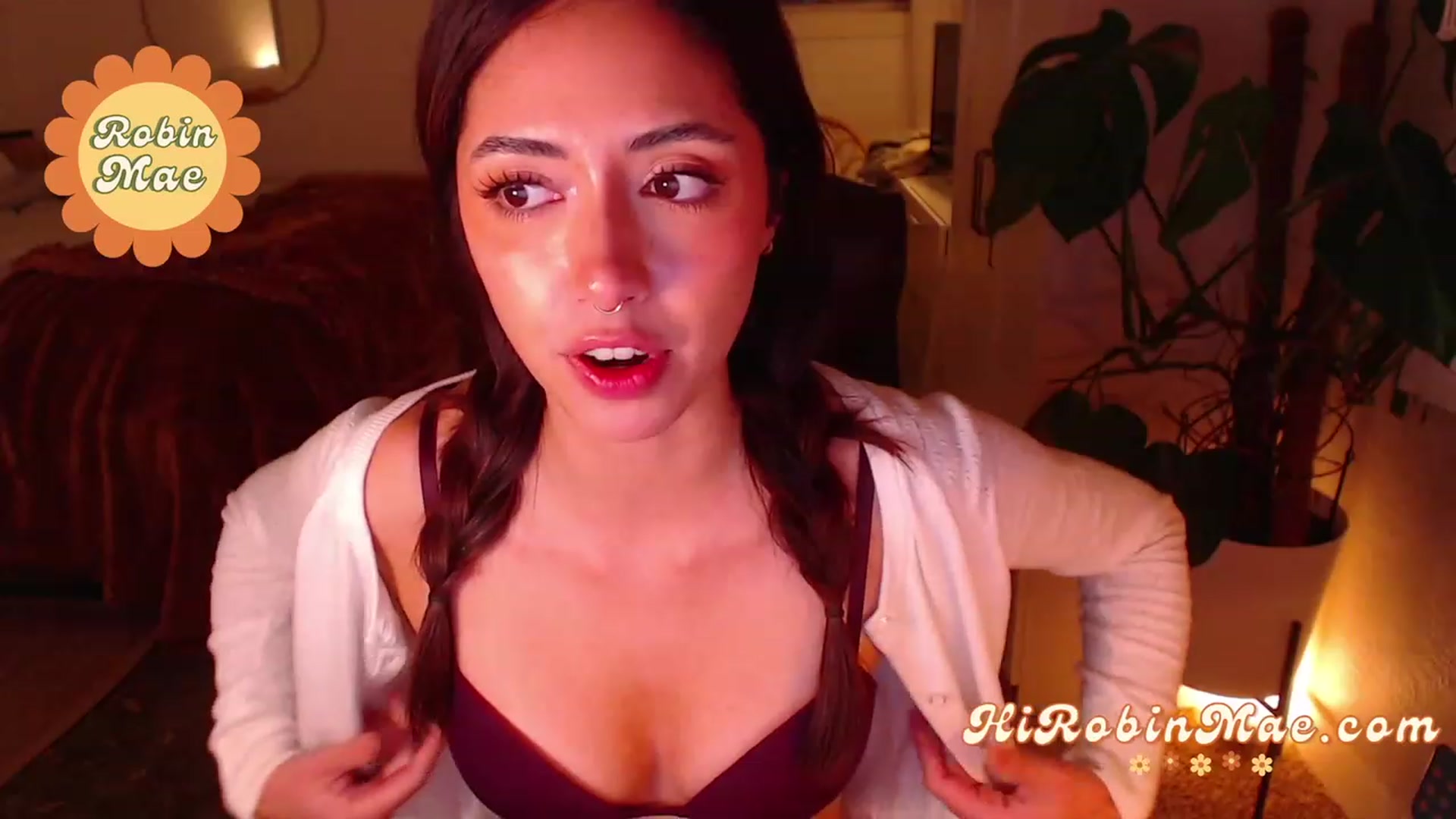 Gallery image thumbnail from RobinMae's myfreecams stream on, 11/24/2022, 01:49 image 17 of 20