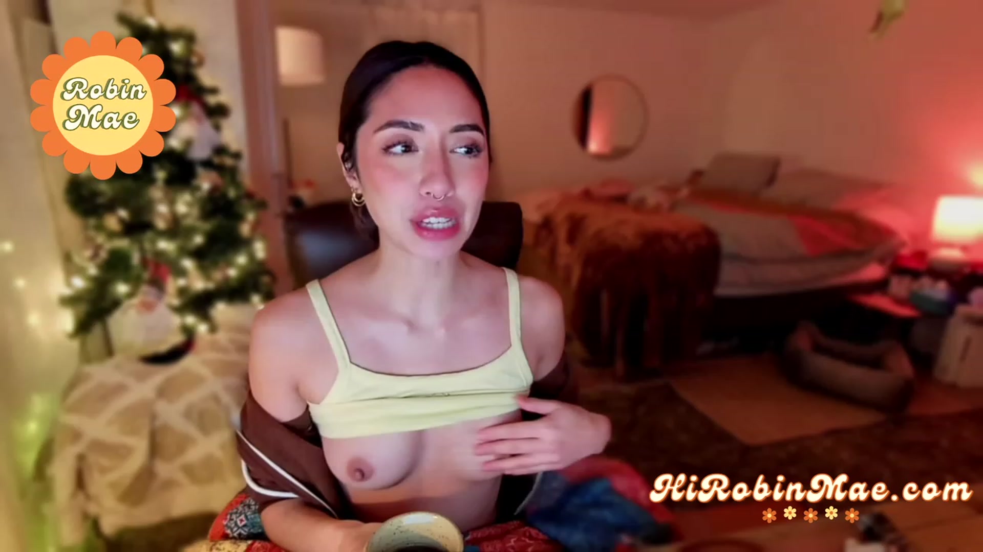 Gallery image thumbnail from RobinMae's myfreecams stream on, 12/07/2022, 03:00 image 8 of 20