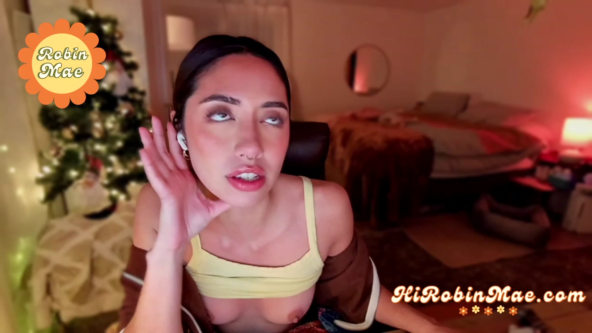 Gallery image thumbnail from RobinMae's myfreecams stream on, 12/07/2022, 03:00 image 11 of 20
