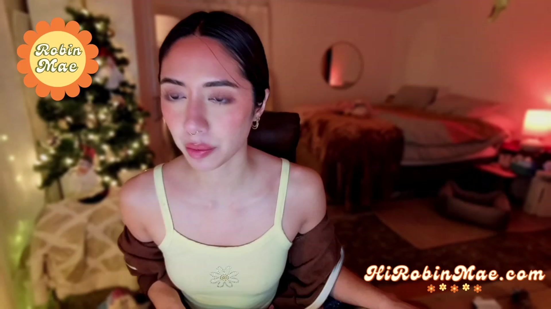 Gallery image thumbnail from RobinMae's myfreecams stream on, 12/07/2022, 03:00 image 1 of 20
