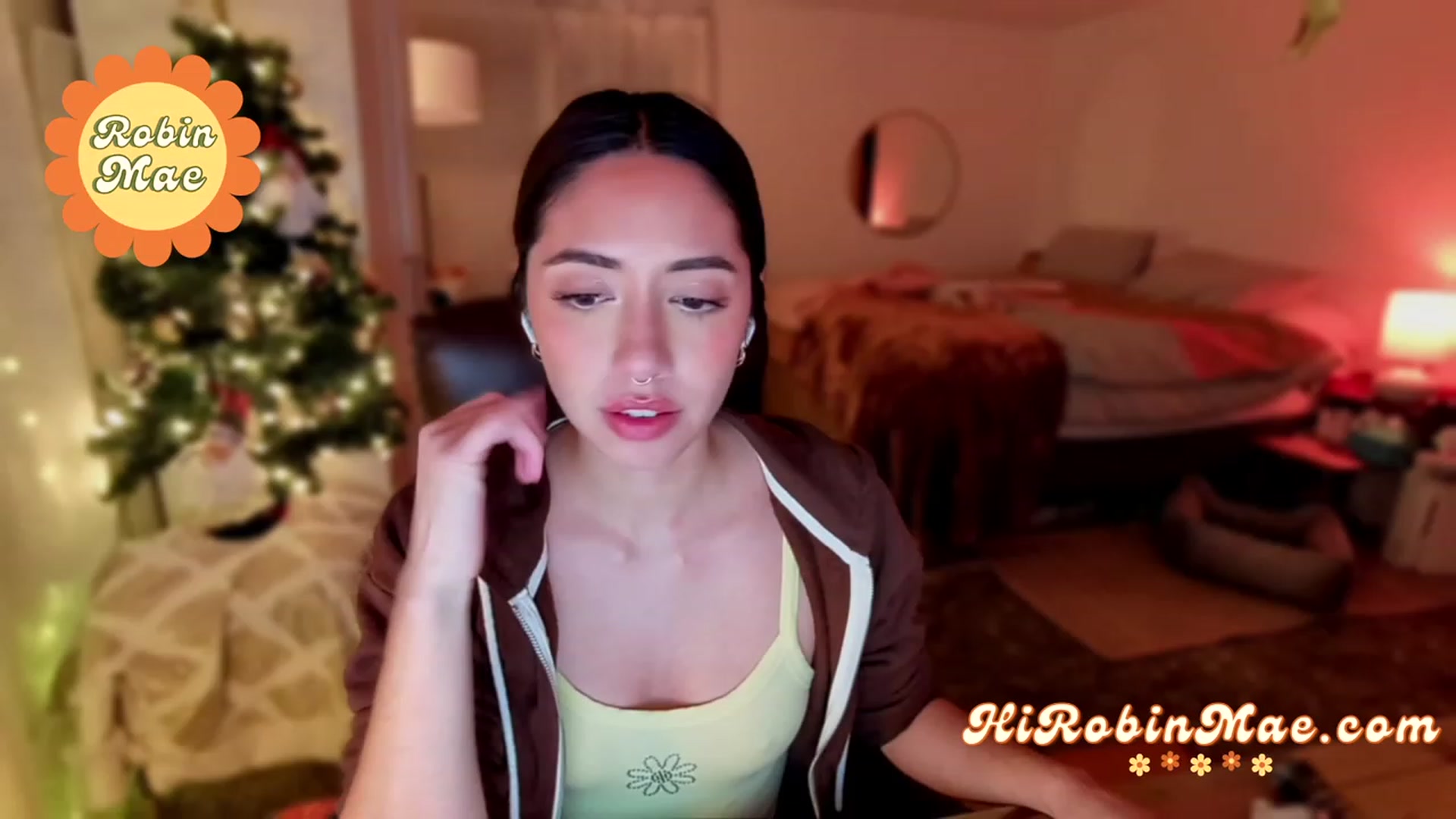 Gallery image thumbnail from RobinMae's myfreecams stream on, 12/07/2022, 03:00 image 20 of 20