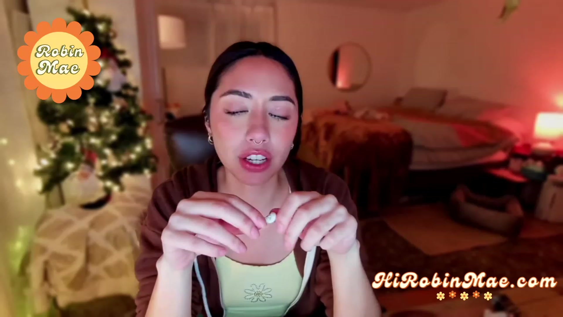 Gallery image thumbnail from RobinMae's myfreecams stream on, 12/07/2022, 03:20 image 9 of 20