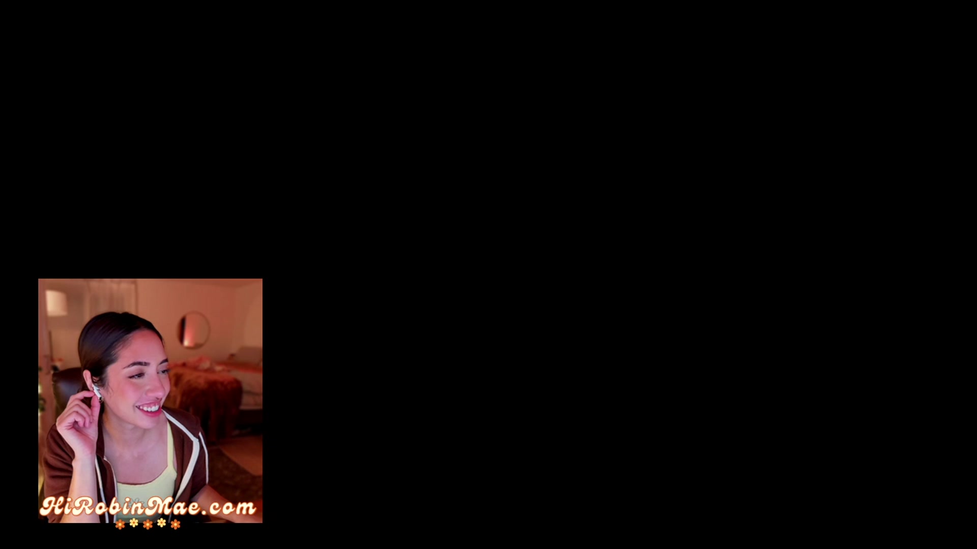 Gallery image thumbnail from RobinMae's myfreecams stream on, 12/07/2022, 03:20 image 5 of 20