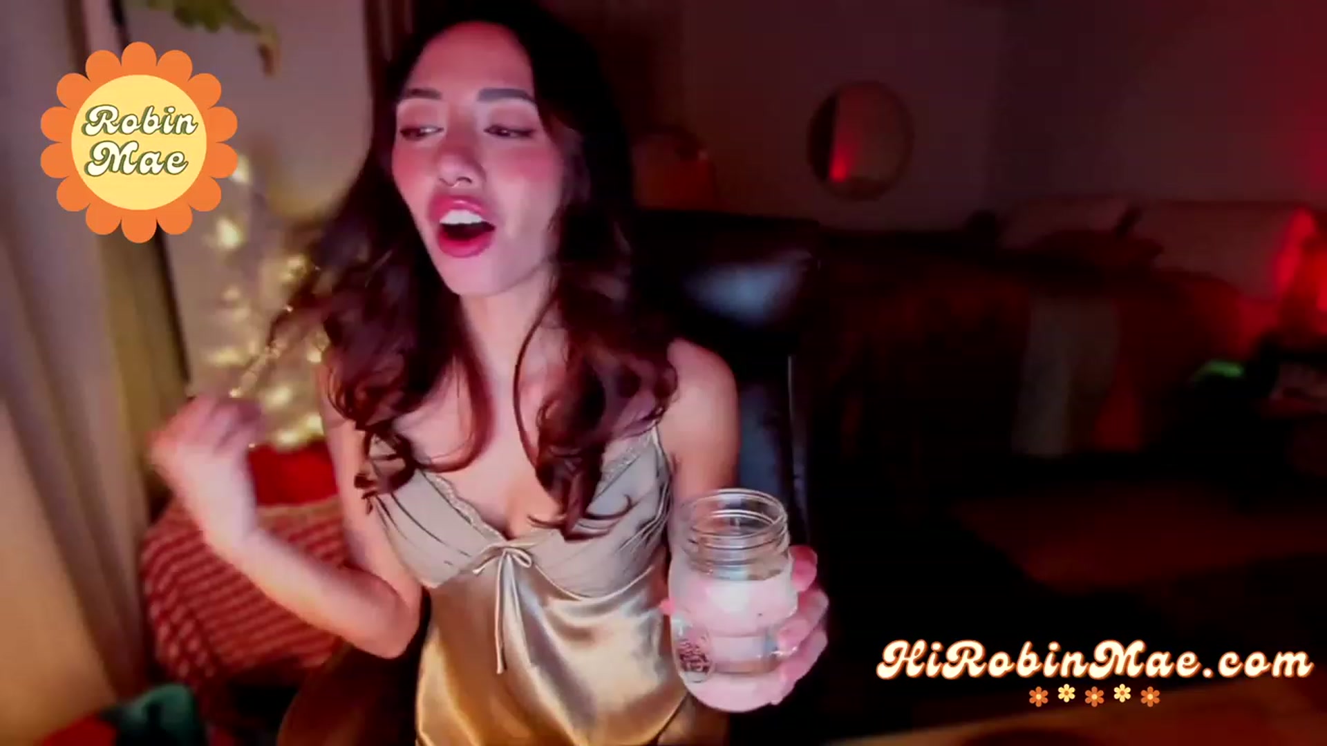 Gallery image thumbnail from RobinMae's myfreecams stream on, 12/16/2022, 04:19 image 7 of 20